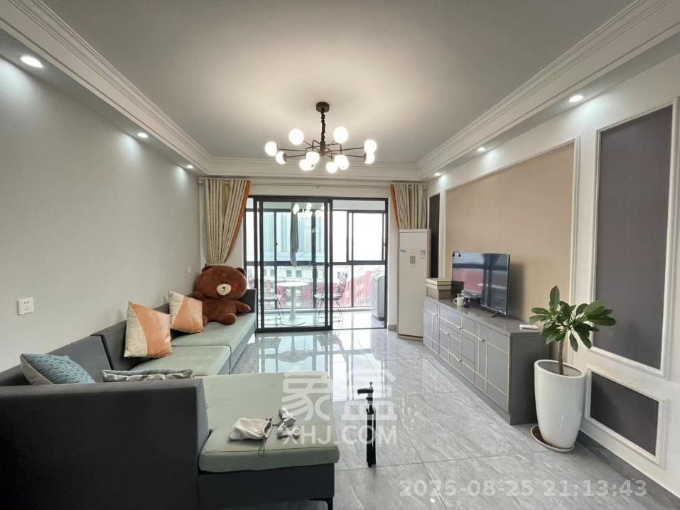 轻盐阳光CEO(轻盐雅苑)(轻奢时代)  3室2厅2卫    2600.0元/月 轻盐阳光CEO(轻盐雅苑)(轻奢时代)  3室2厅2卫    2600.0元/月室内图1