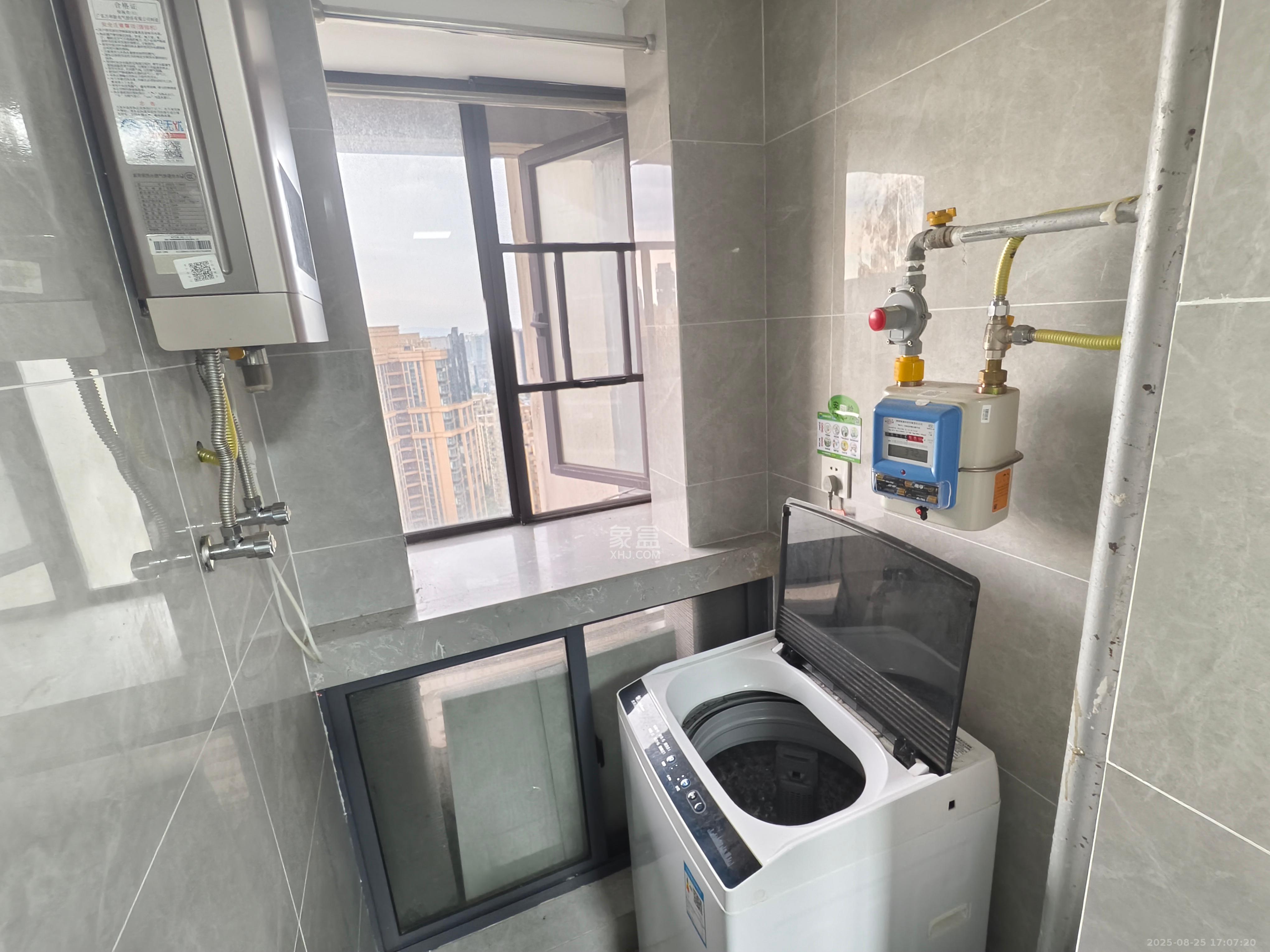 天健城 1室0厅1卫 2300.0元/月 天健城 1室0厅1卫 2300.0元/月室内图