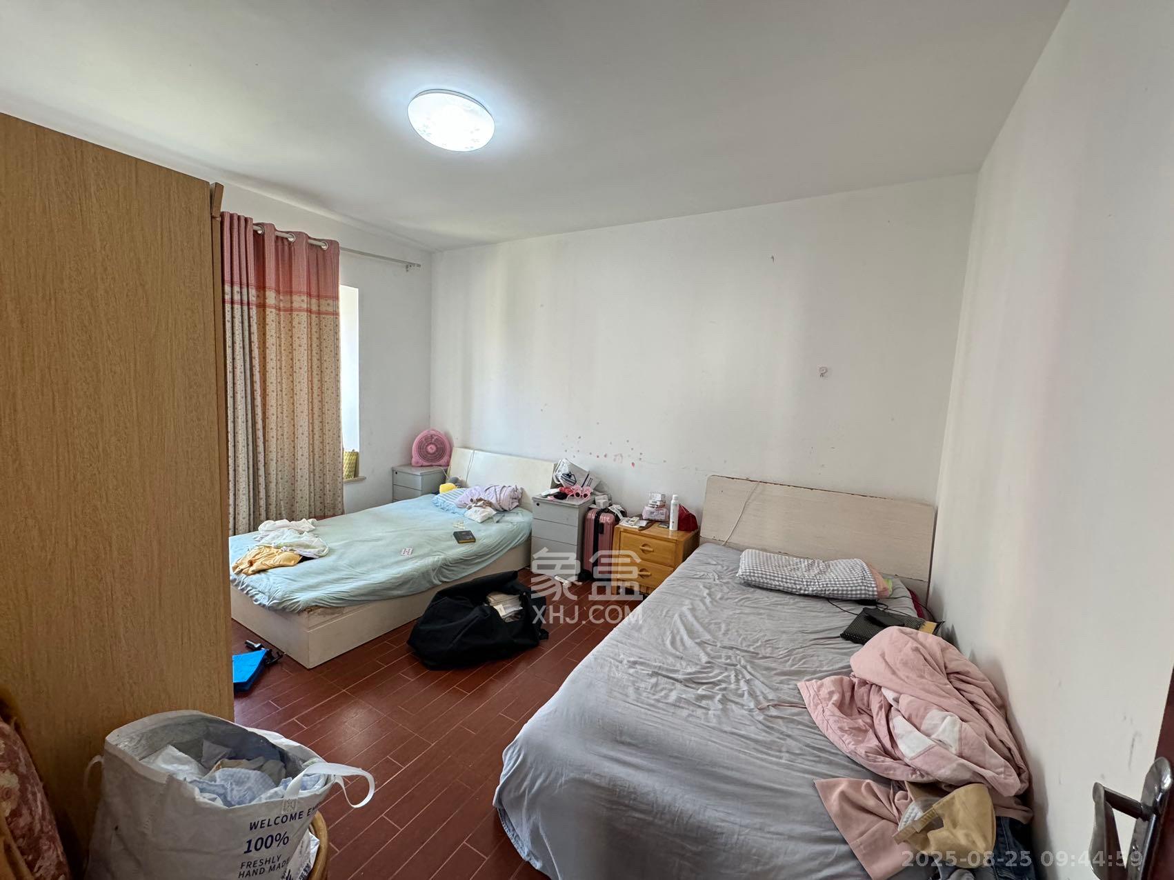 理工大学职工单位房青年汇 2室2厅1卫 1800.0元/月 理工大学职工单位房青年汇 2室2厅1卫 1800.0元/月室内图