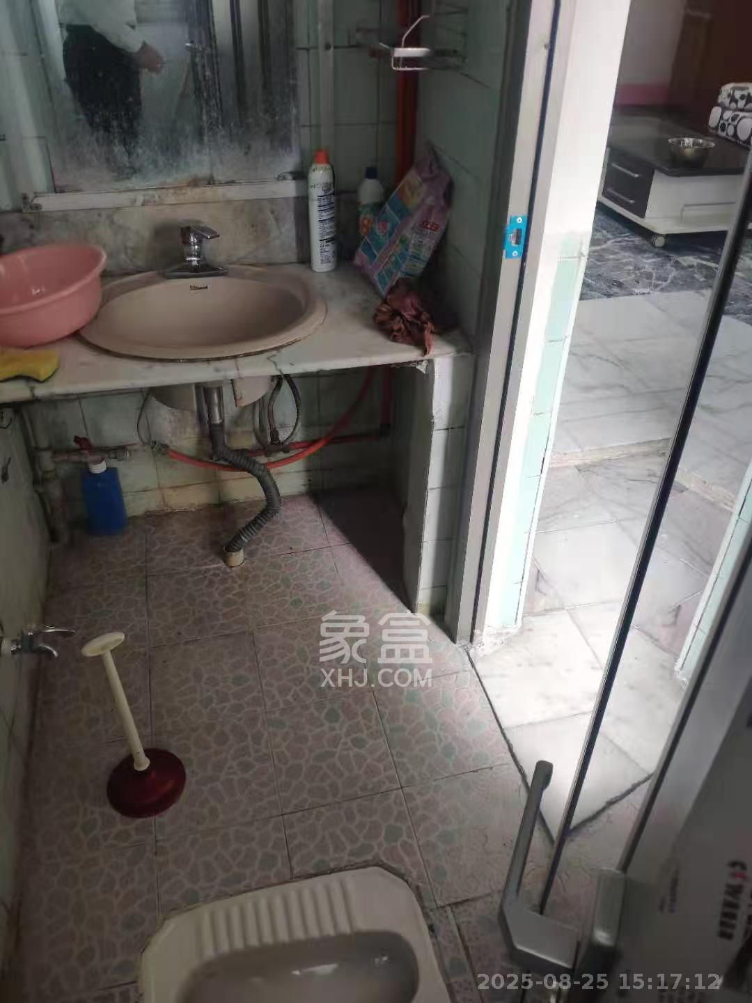 中国人民财产股份公司宿舍(人民保险公司宿舍) 2室1厅1卫 1600.0元/月 中国人民财产股份公司宿舍(人民保险公司宿舍) 2室1厅1卫 1600.0元/月室内图