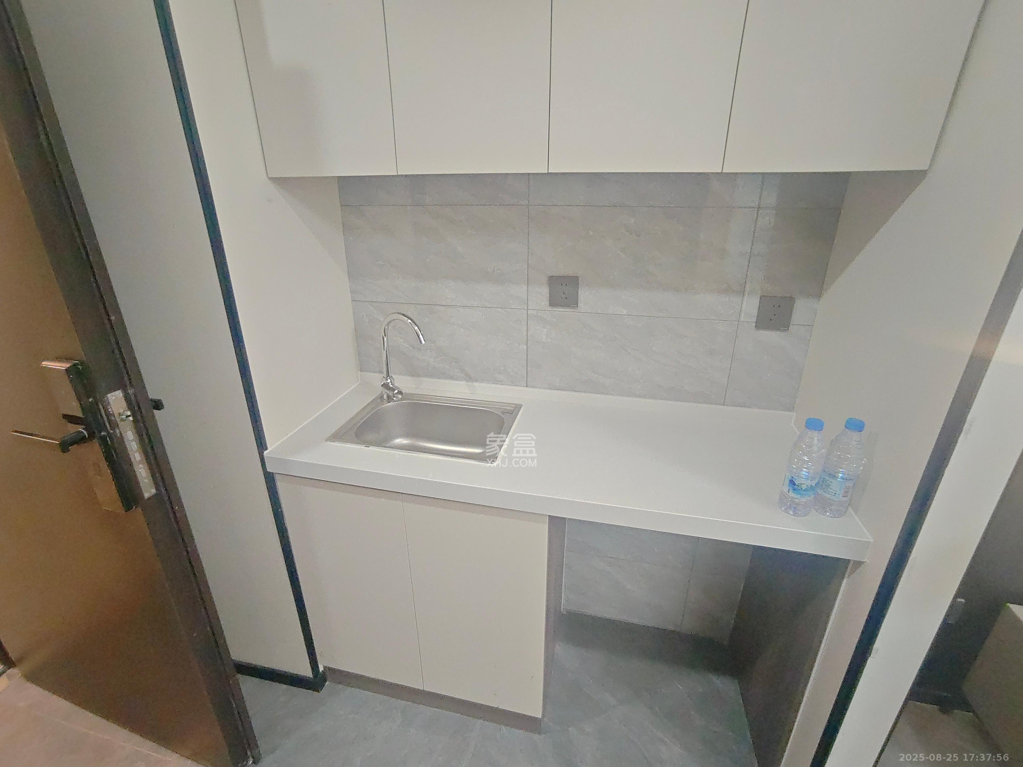 华润置地中心  1室0厅0卫    2500.0元/月室内图