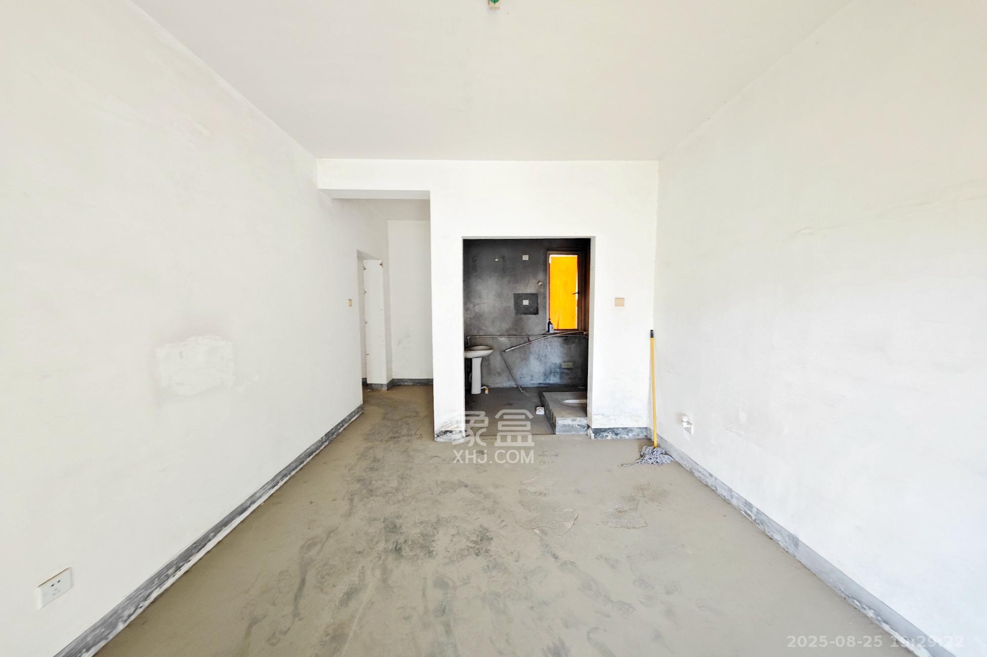 华雅花园 3室2厅2卫 110.0万 华雅花园 3室2厅2卫 110.0万卧室