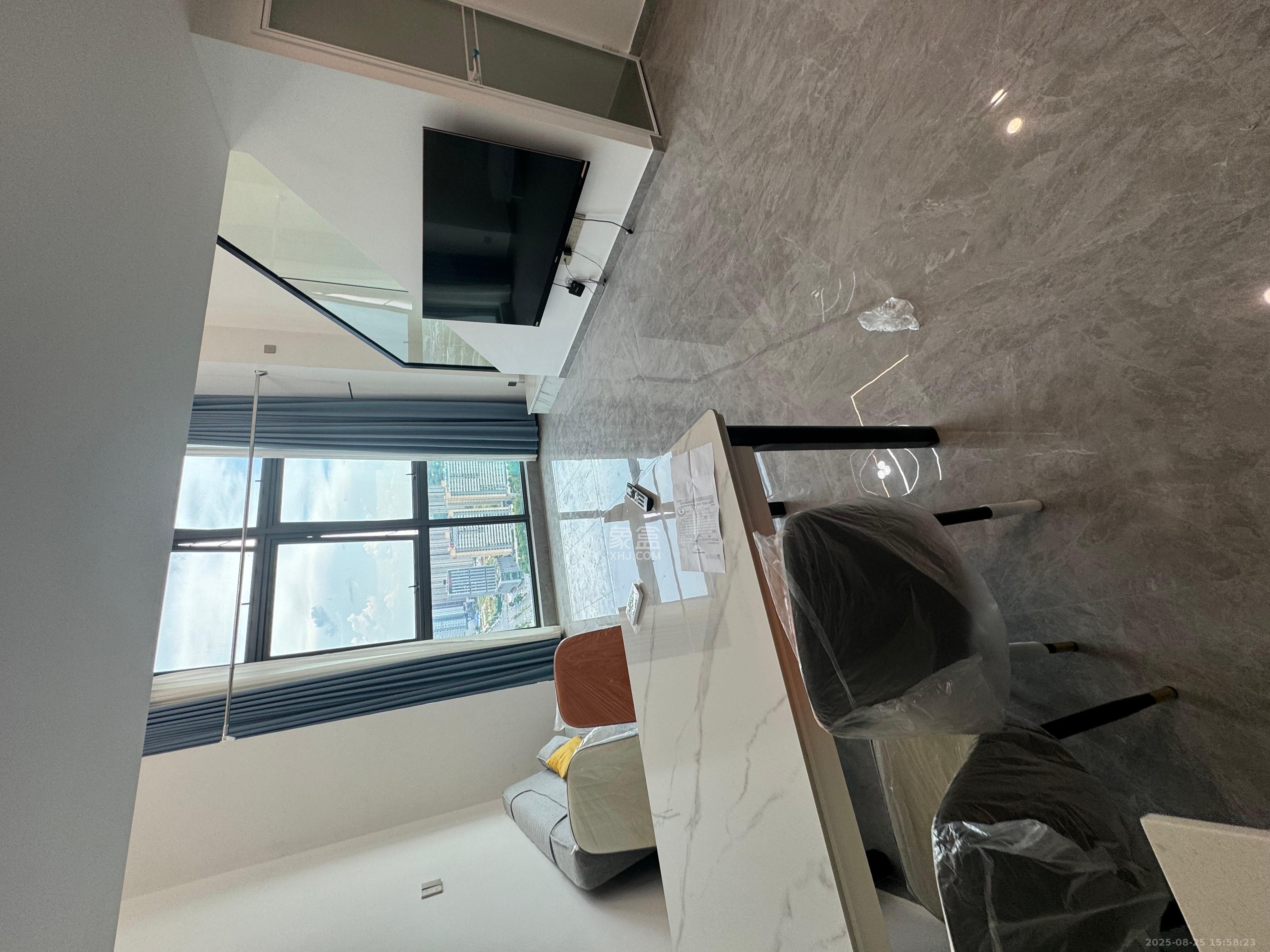 绿地商务广场 2室1厅1卫 2200.0元/月 绿地商务广场 2室1厅1卫 2200.0元/月室内图