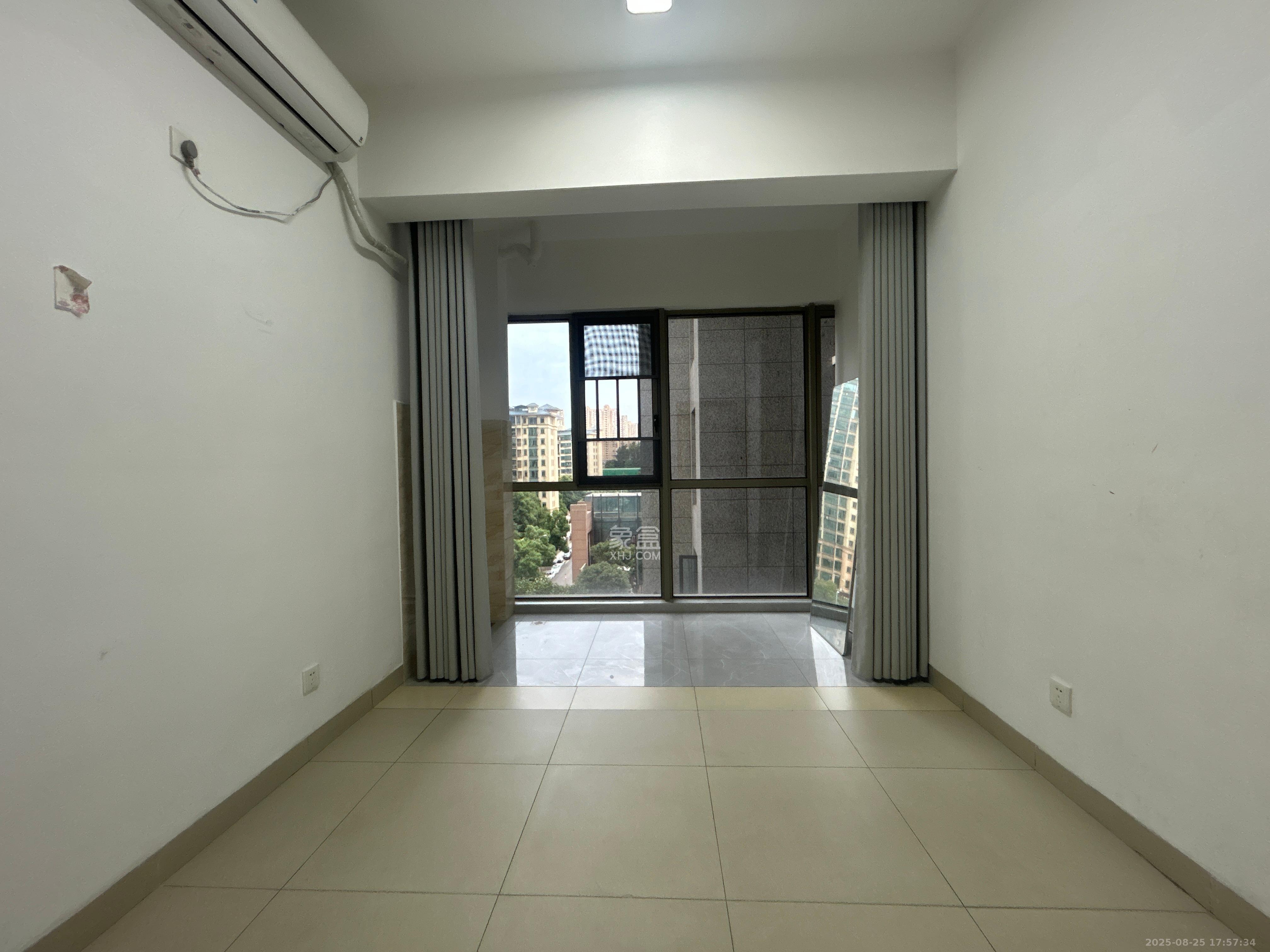 万象府台 1室2厅2卫 4500.0元/月 万象府台 1室2厅2卫 4500.0元/月室内图