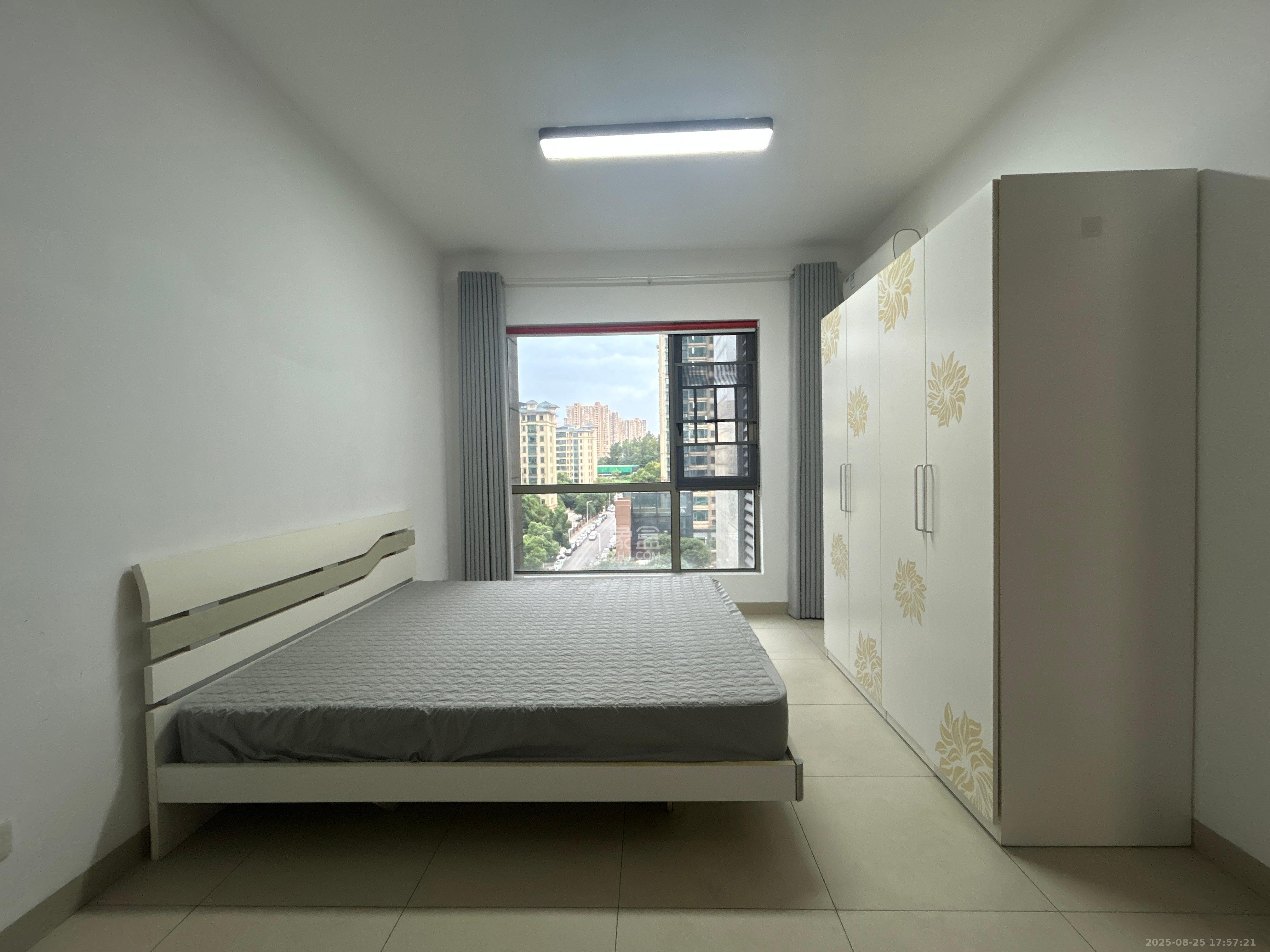 万象府台 1室2厅2卫 4500.0元/月 万象府台 1室2厅2卫 4500.0元/月室内图