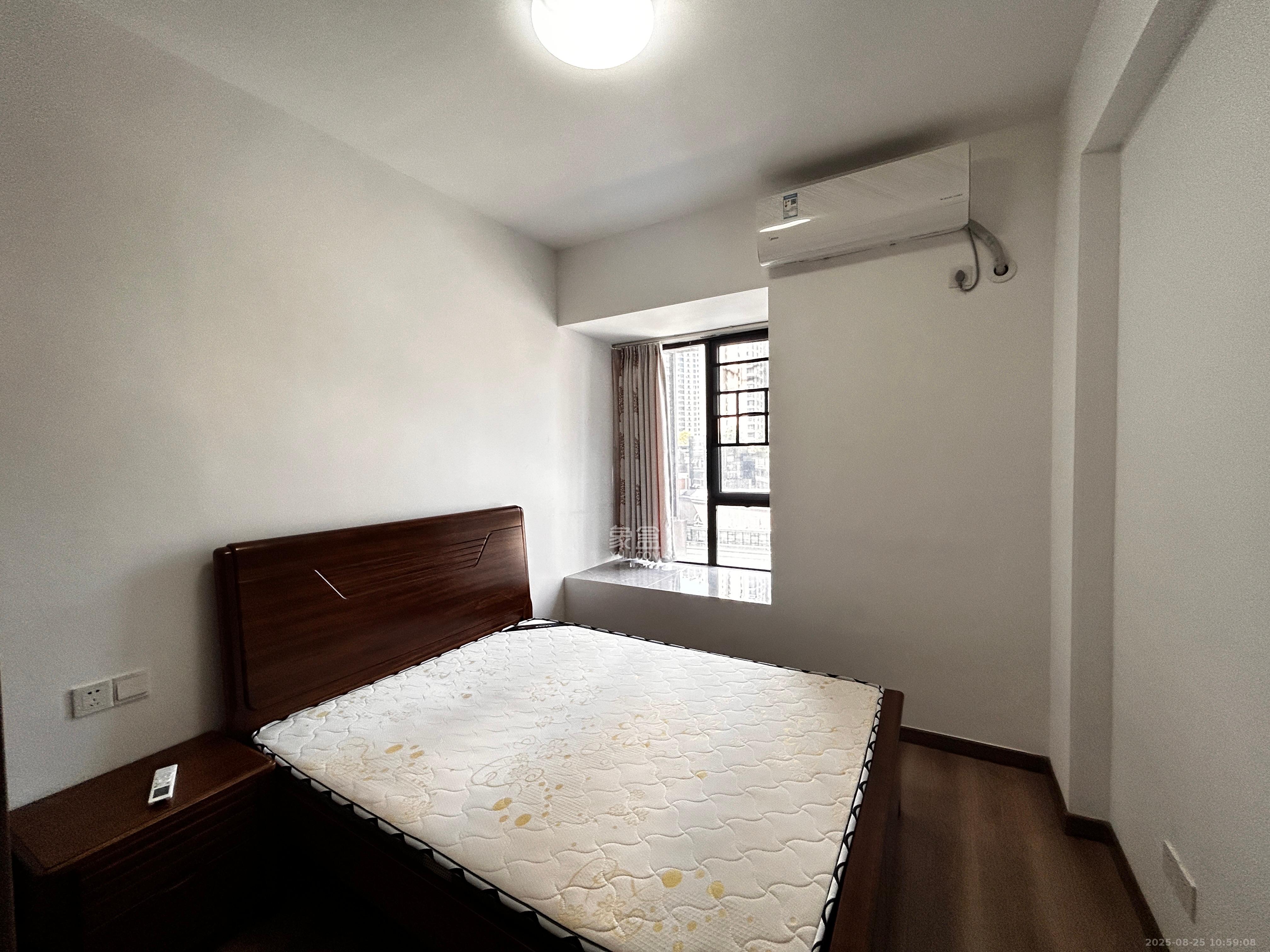 江山帝景雅典  3室2厅1卫   2500.00元/月室内图