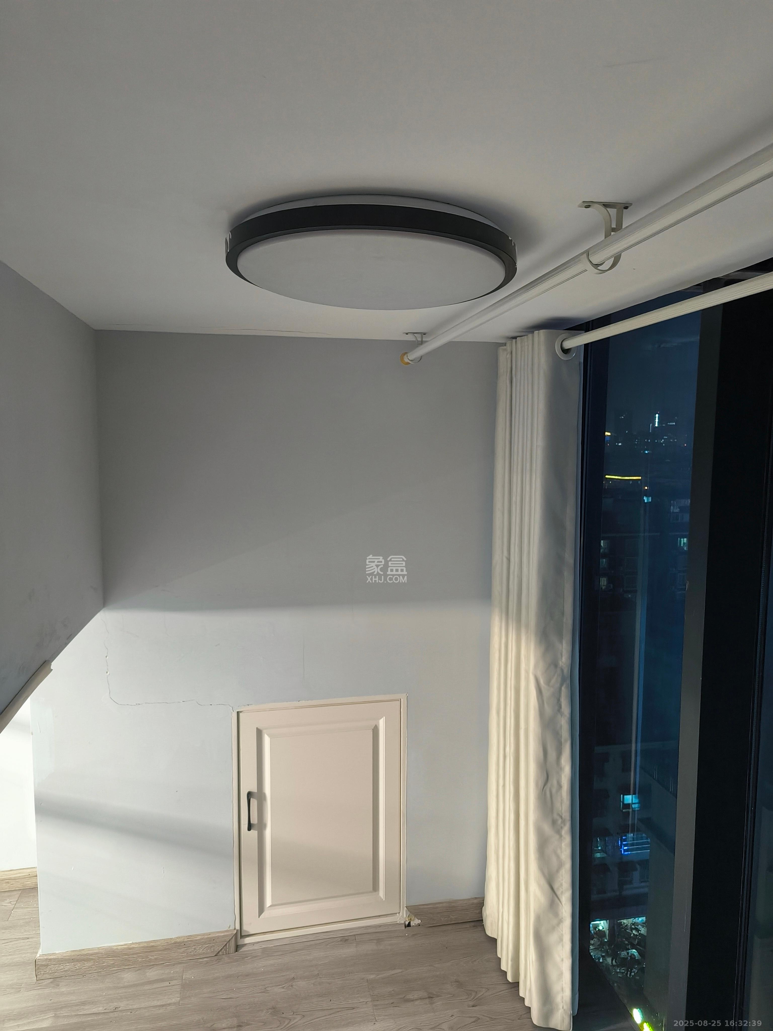 东盈商业广场(华泉城市广场)  1室1厅1卫    2300.0元/月 东盈商业广场(华泉城市广场)  1室1厅1卫    2300.0元/月室内图