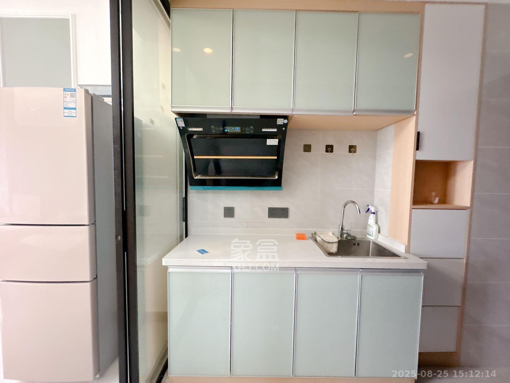 润和国际广场 1室1厅1卫 1900.0元/月 润和国际广场 1室1厅1卫 1900.0元/月室内图