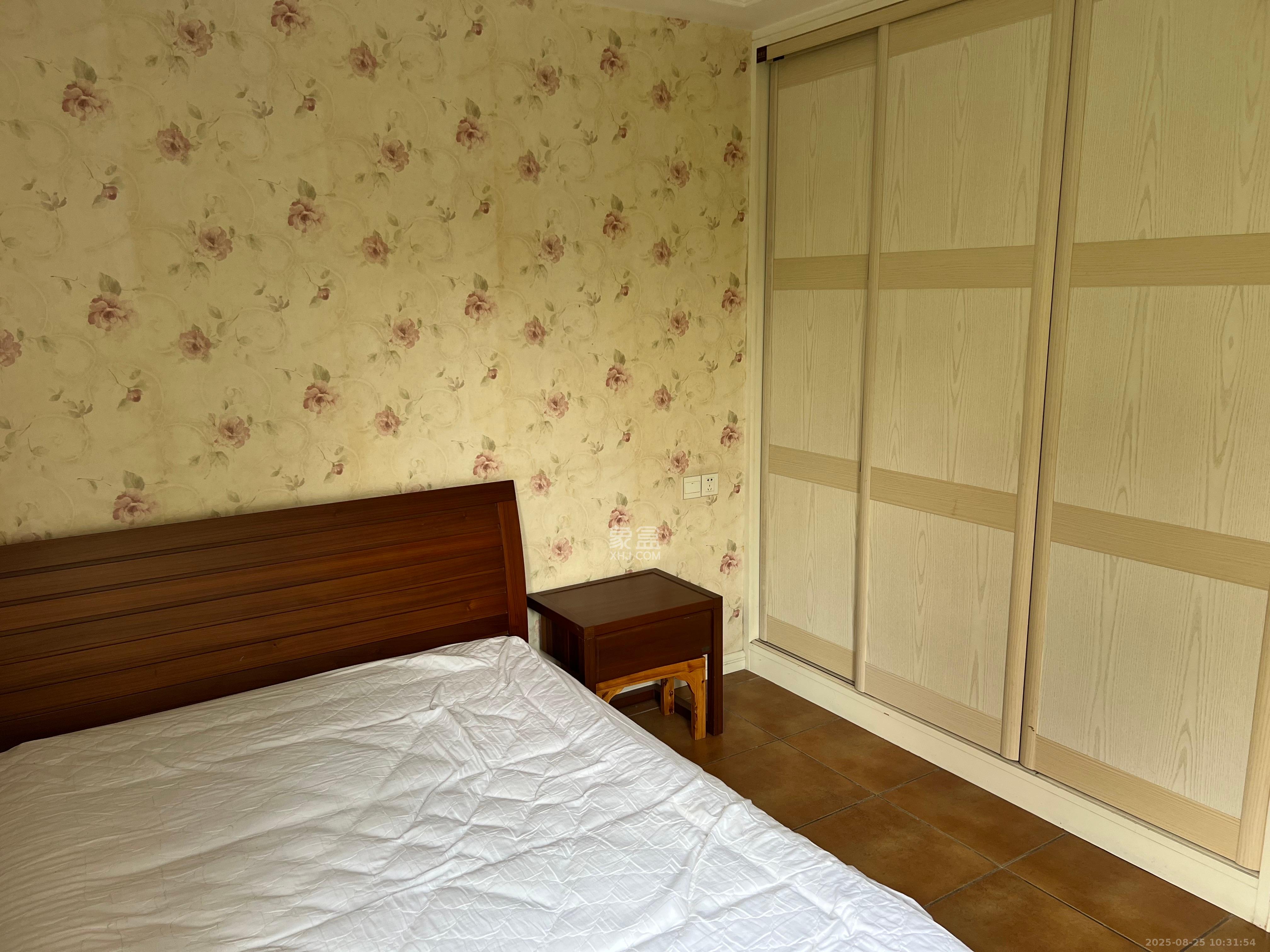 绿城桂花城 1室3厅1卫 5500.0元/月 绿城桂花城 1室3厅1卫 5500.0元/月室内图