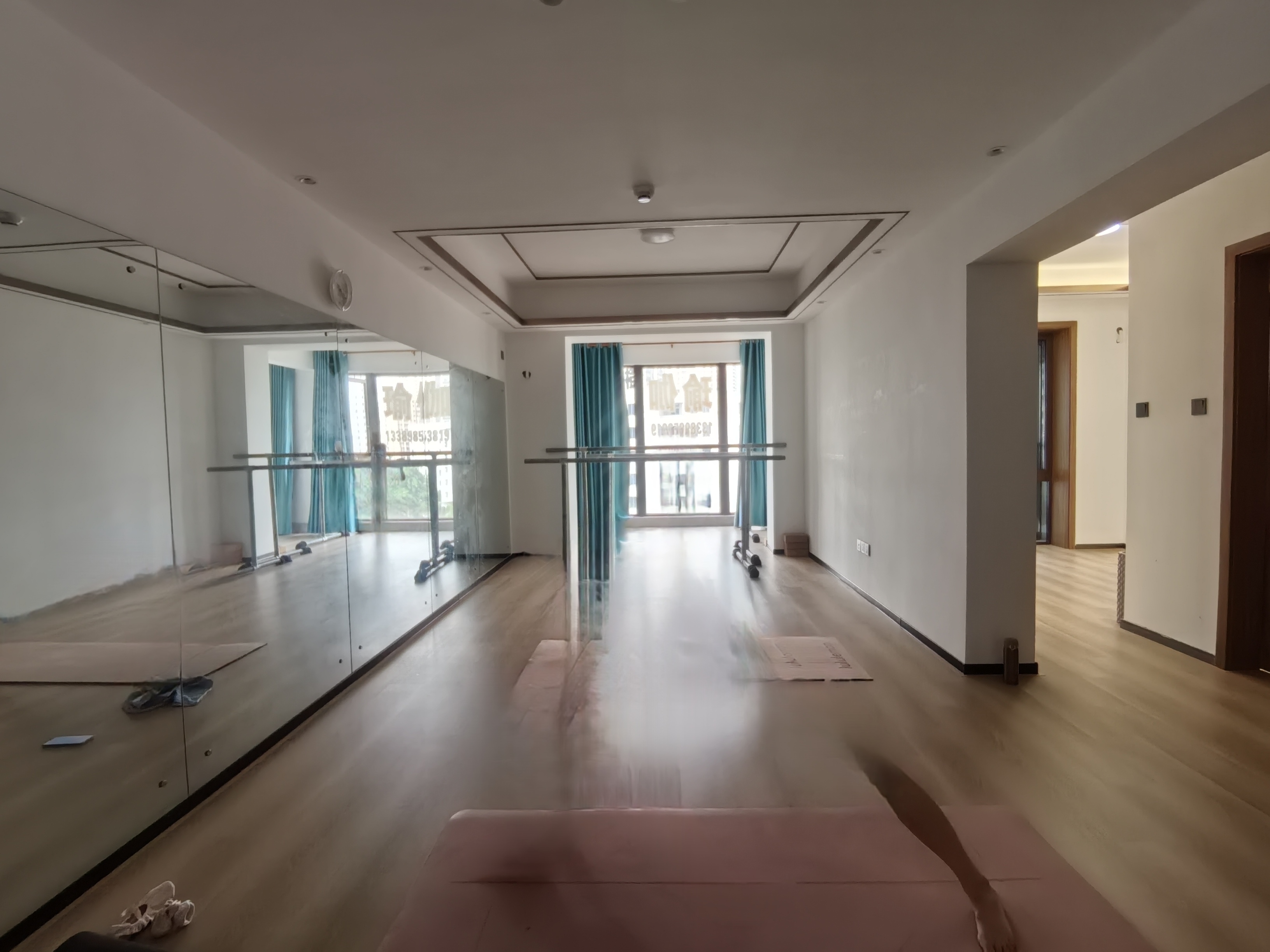 海航豪庭南苑 1室1厅1卫 2500.0元/月 海航豪庭南苑 1室1厅1卫 2500.0元/月室内图