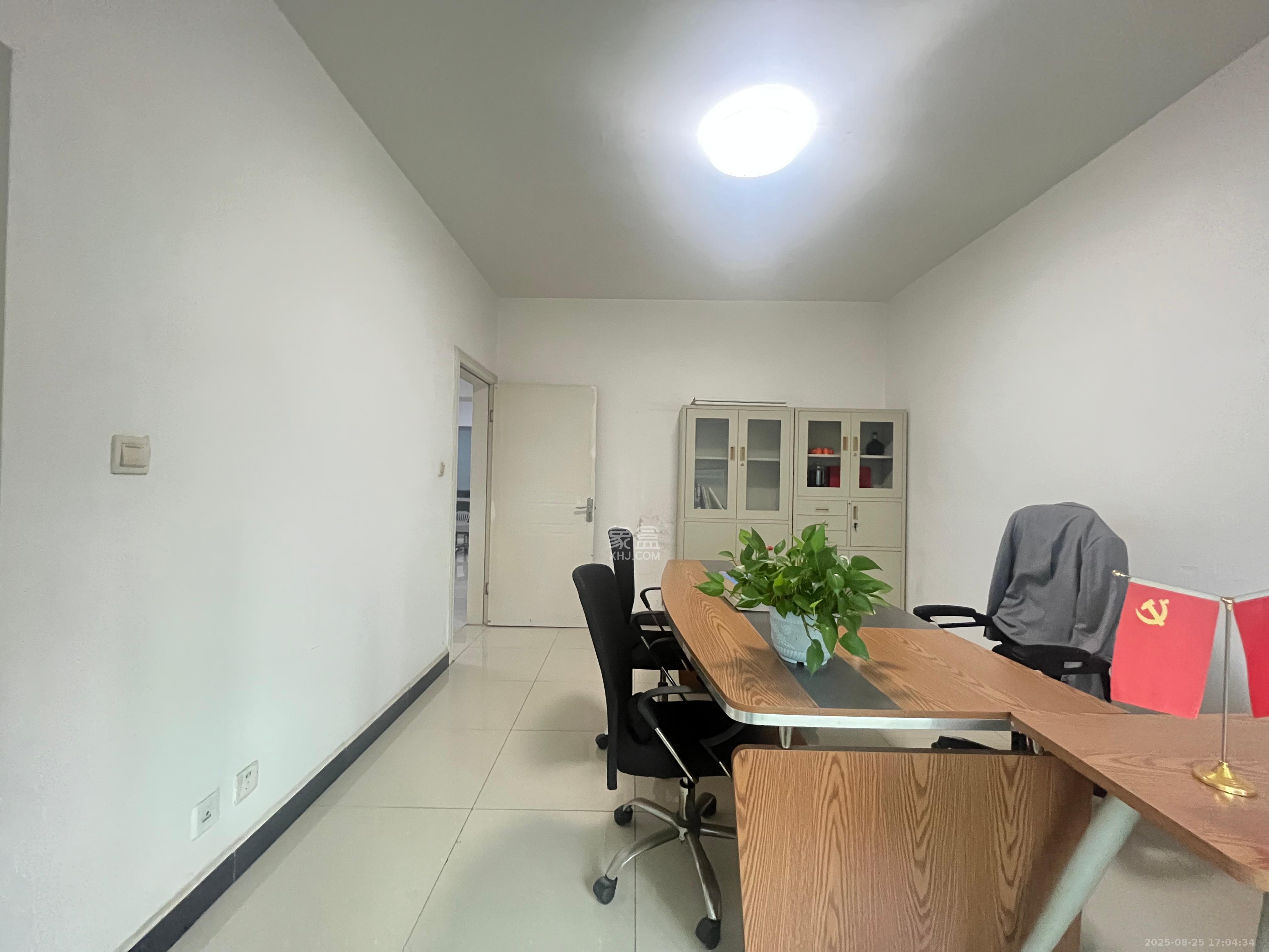 佳天国际新城  3室2厅1卫    3500.0元/月室内图