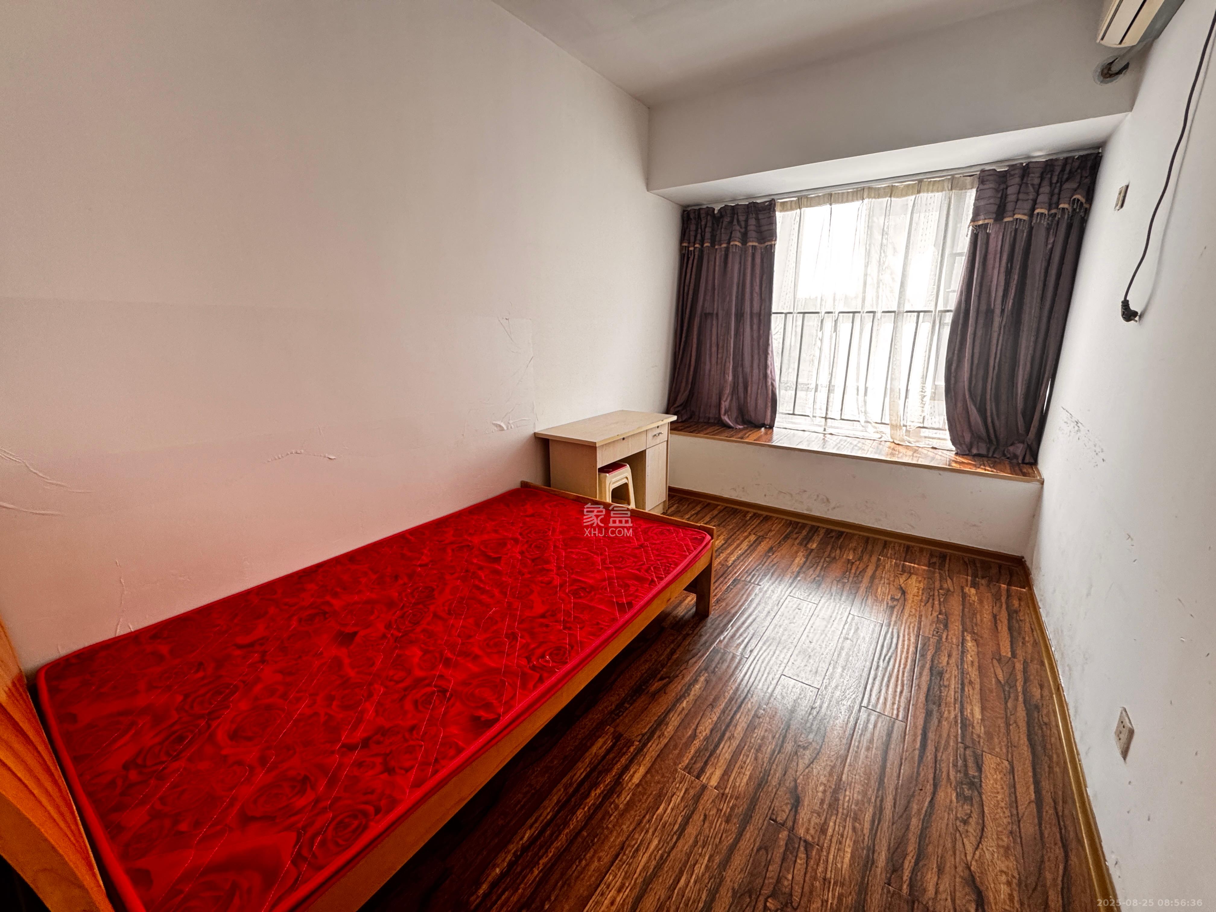 极目楚天  3室2厅1卫    2300.0元/月 极目楚天  3室2厅1卫    2300.0元/月室内图