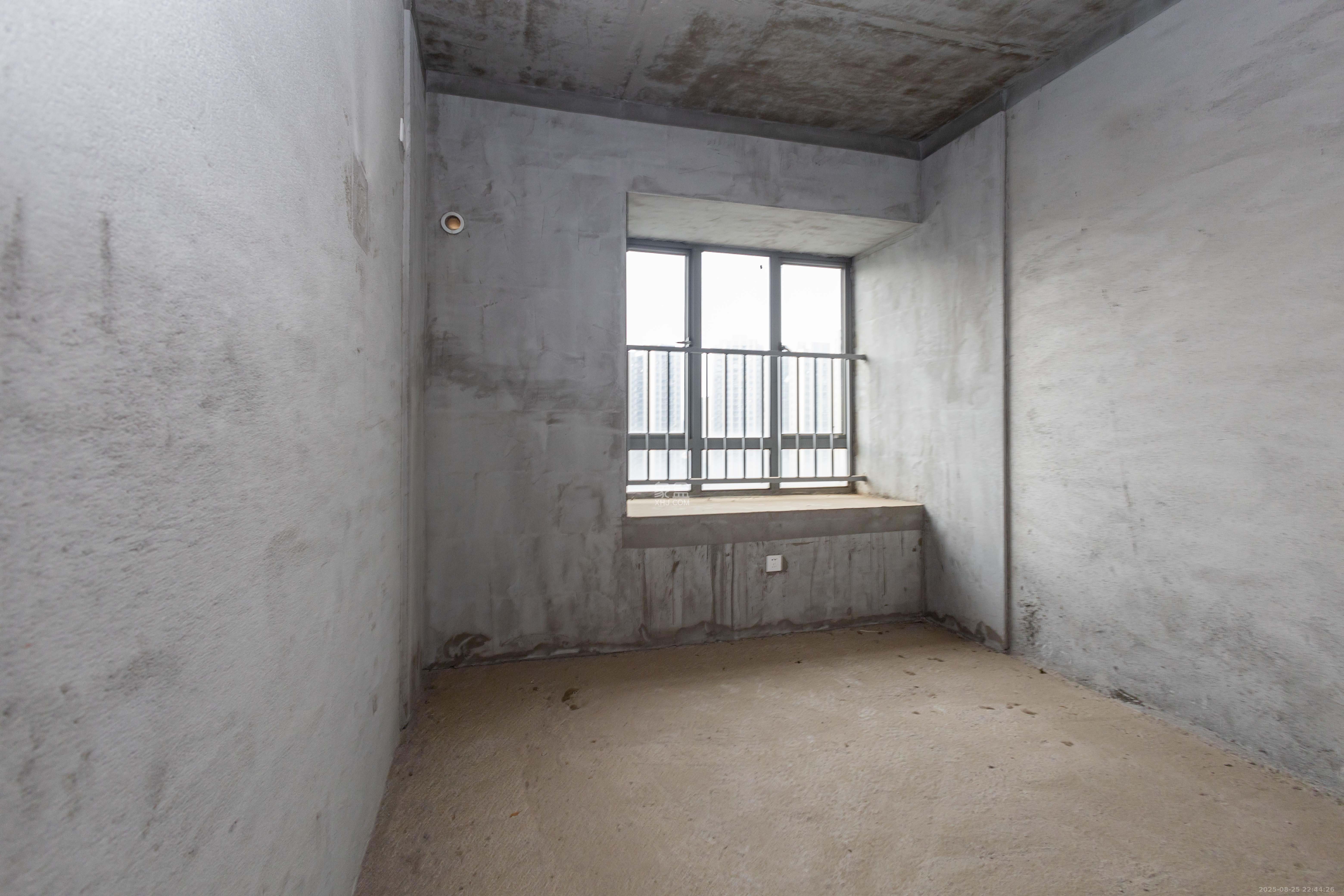 中交中央公园D4区  1室0厅0卫    158.0万卧室