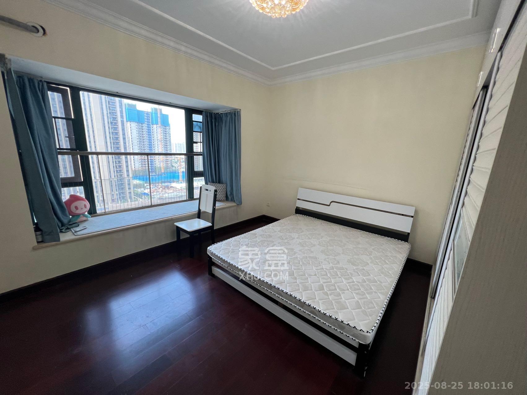 恒大雅苑 3室2厅1卫 2600.0元/月 恒大雅苑 3室2厅1卫 2600.0元/月室内图