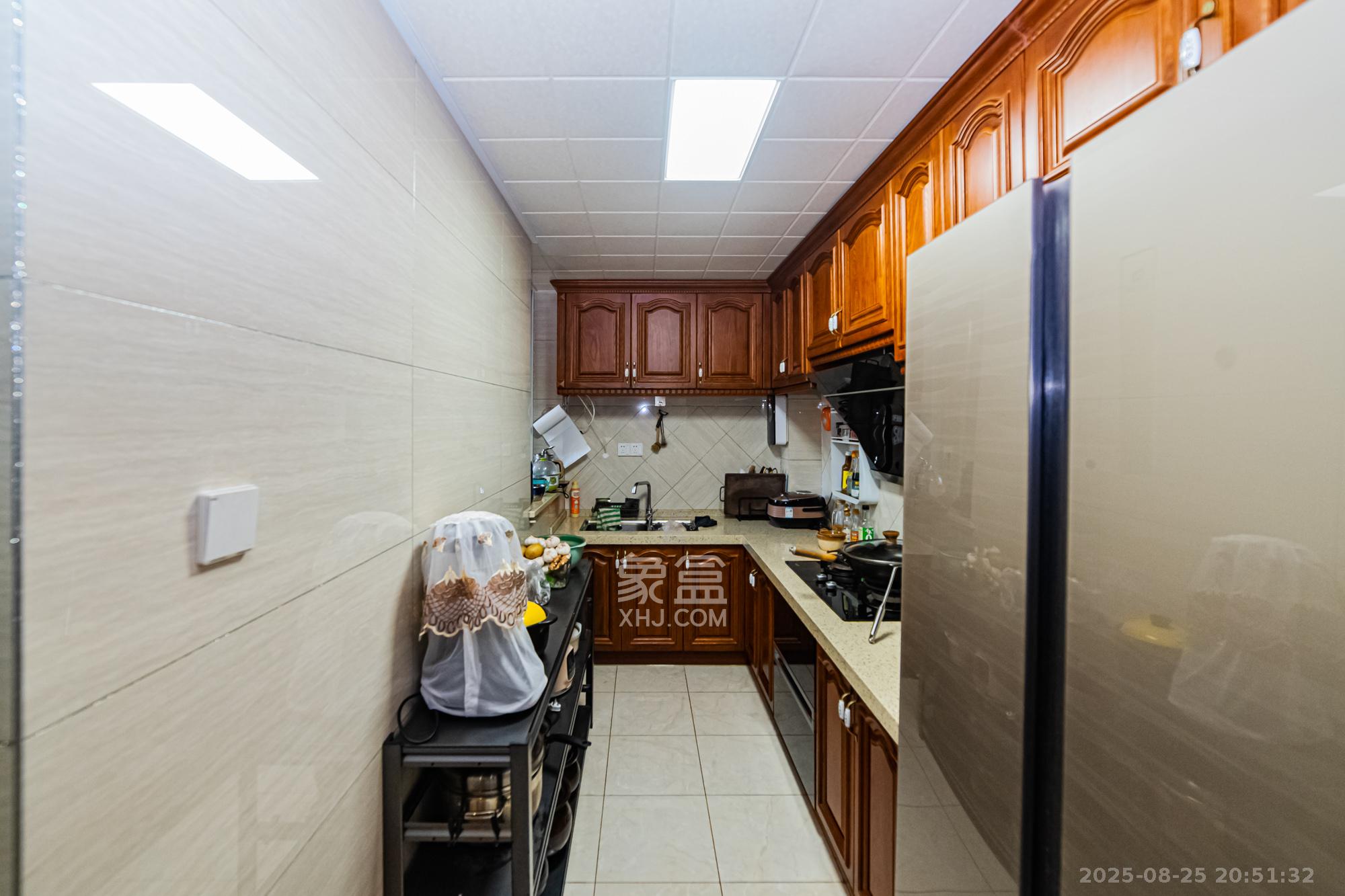 北辰三角洲E4区  3室2厅1卫    138.0万厨房