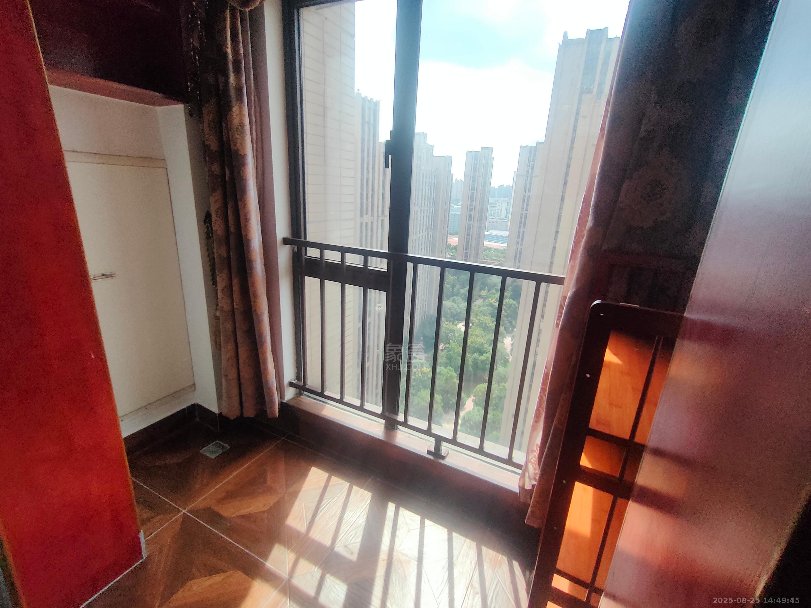 中泰财富湘江 1室1厅1卫 1500.0元/月 中泰财富湘江 1室1厅1卫 1500.0元/月室内图