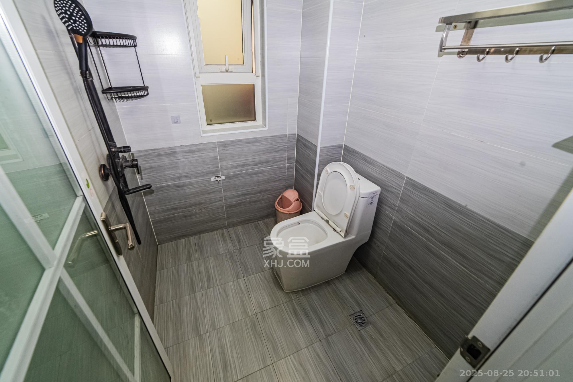 北辰三角洲E4区 3室2厅1卫 165.0万 北辰三角洲E4区 3室2厅1卫 165.0万卫生间