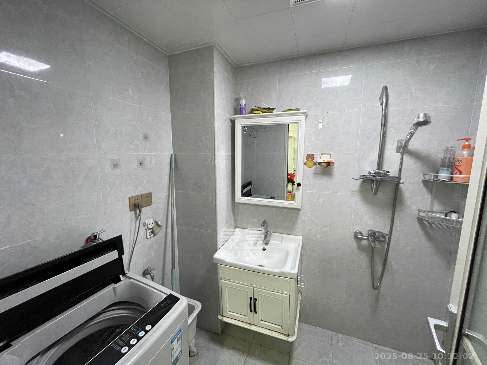 复地星光天地 1室0厅0卫 2400.0元/月 复地星光天地 1室0厅0卫 2400.0元/月室内图