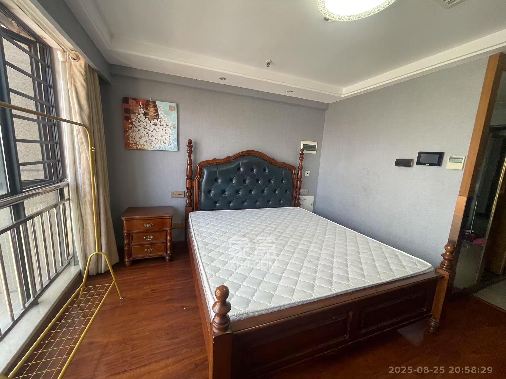 五一钻界  1室1厅1卫    2200.0元/月 五一钻界  1室1厅1卫    2200.0元/月室内图