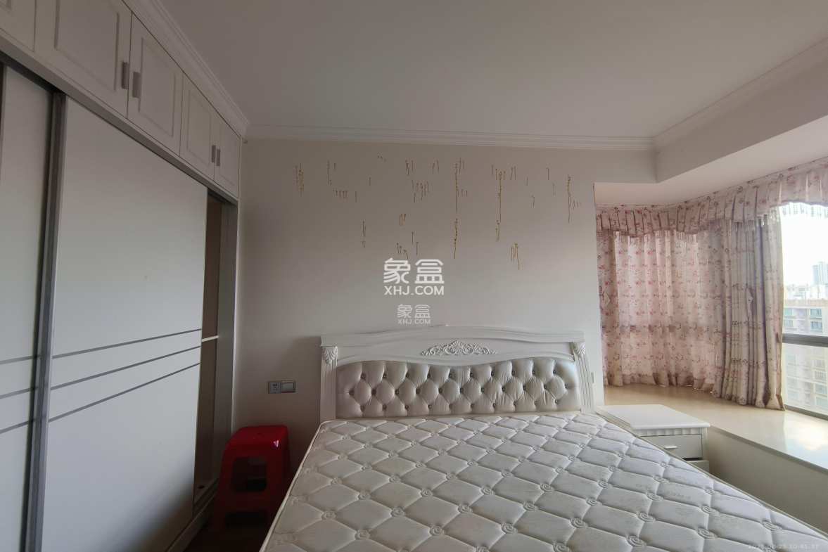 新城新世界一二三期  3室2厅1卫    2700.0元/月 新城新世界一二三期  3室2厅1卫    2700.0元/月室内图