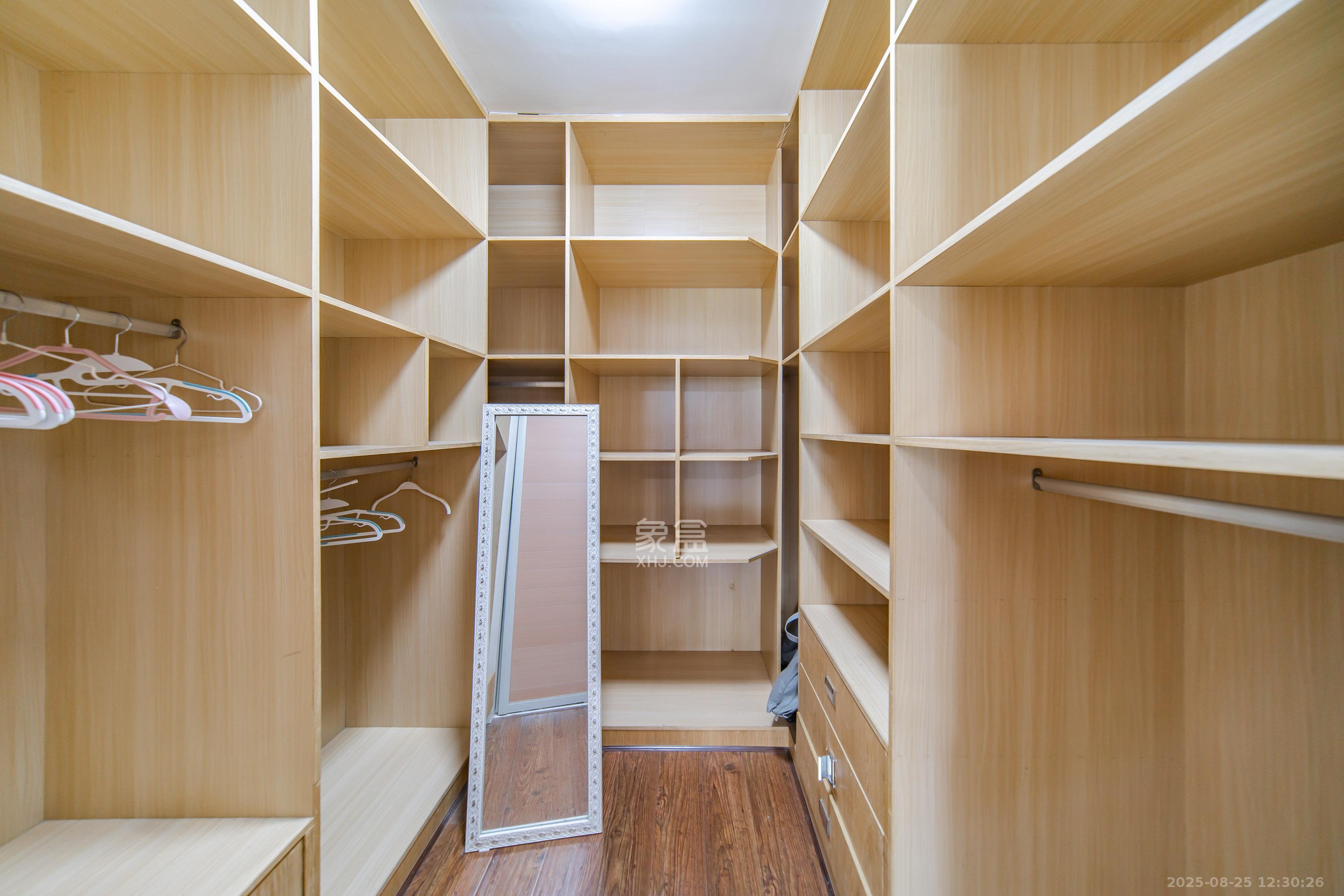 阳光100二期  4室2厅2卫    155.8万 阳光100二期  4室2厅2卫    155.8万其他