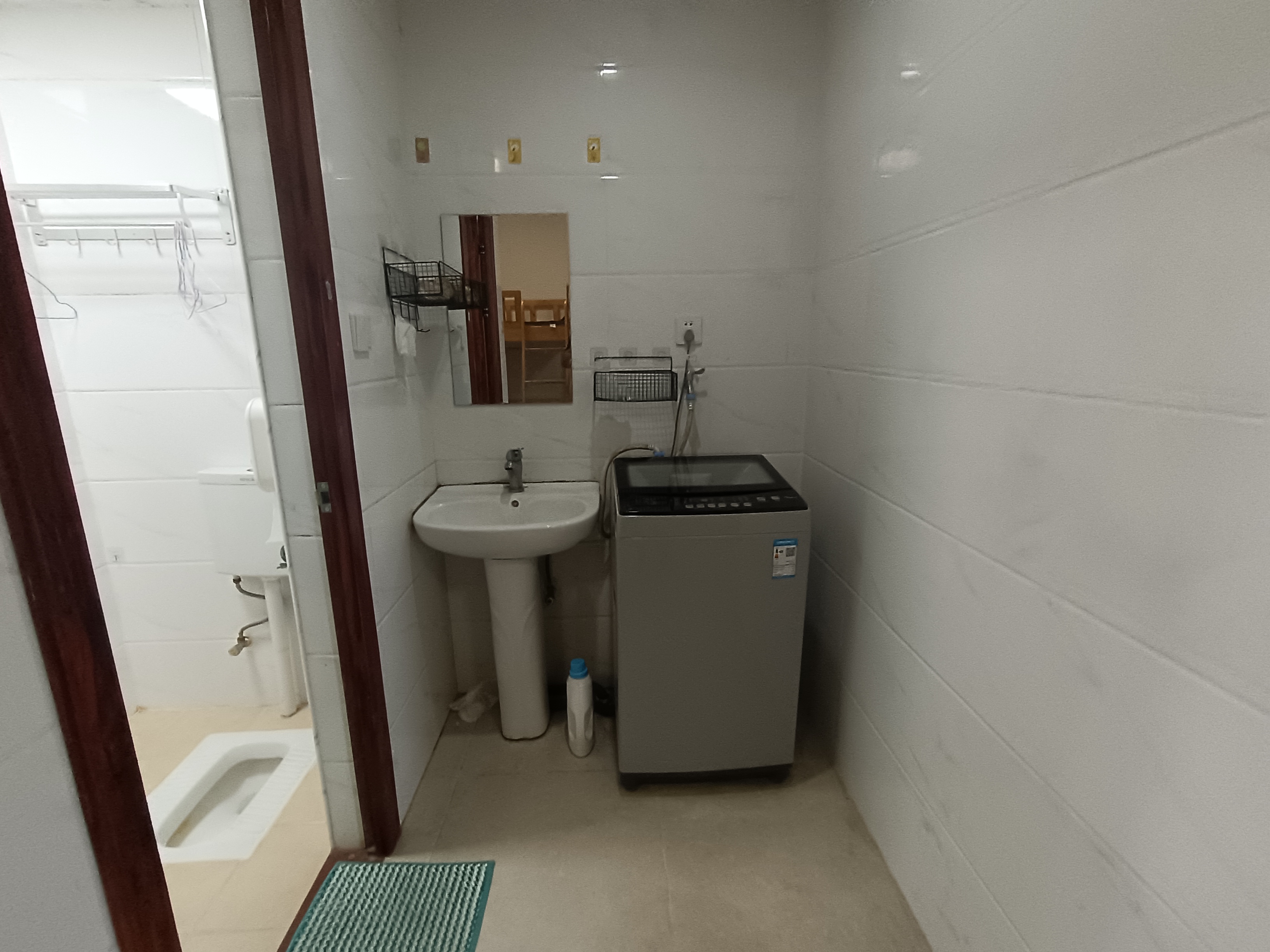 儒俊雅苑 1室0厅1卫 1100.00元/月 儒俊雅苑 1室0厅1卫 1100.00元/月室内图