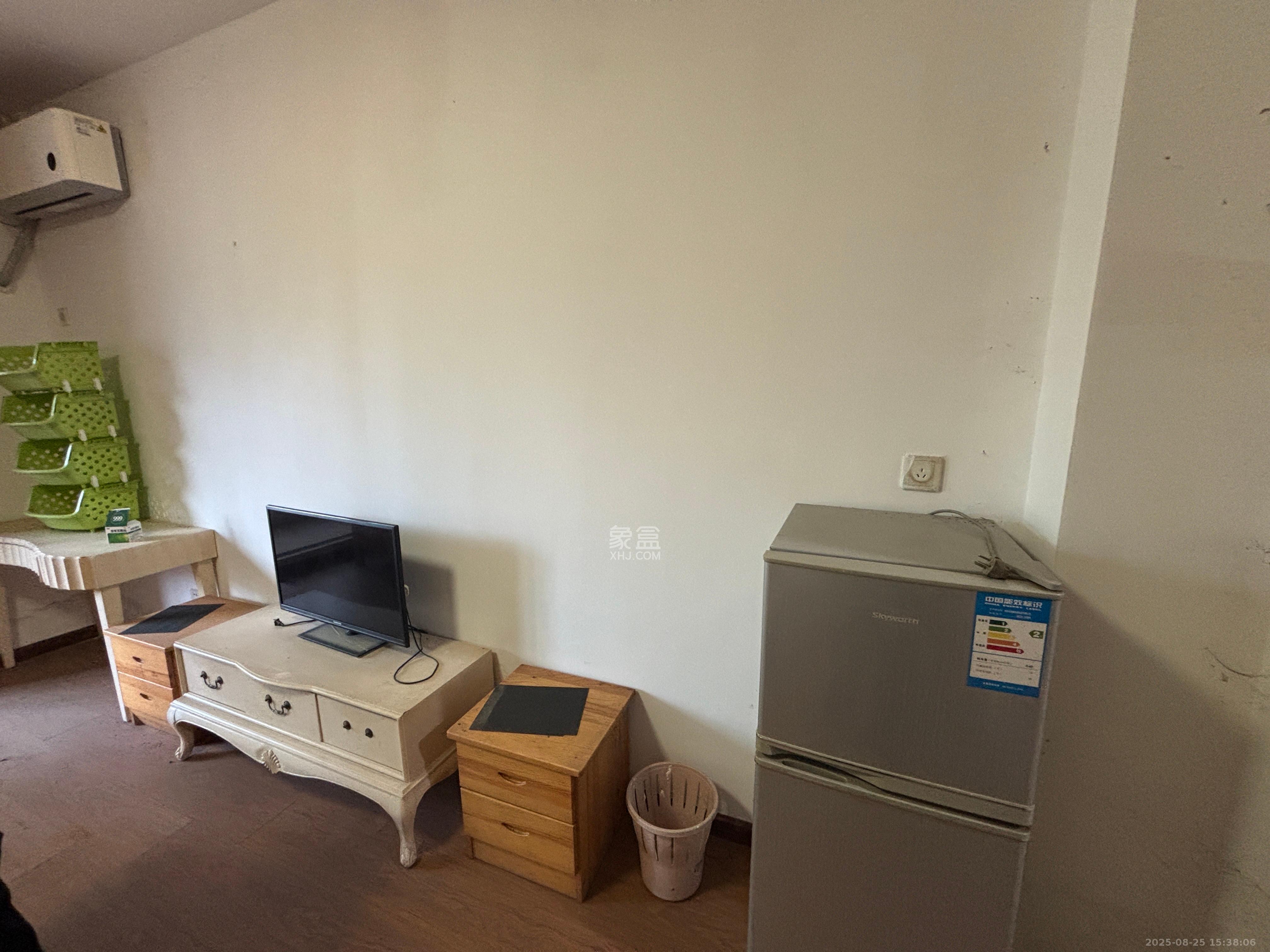 花漾年华(桂花园)  1室1厅1卫    1000.0元/月 花漾年华(桂花园)  1室1厅1卫    1000.0元/月室内图