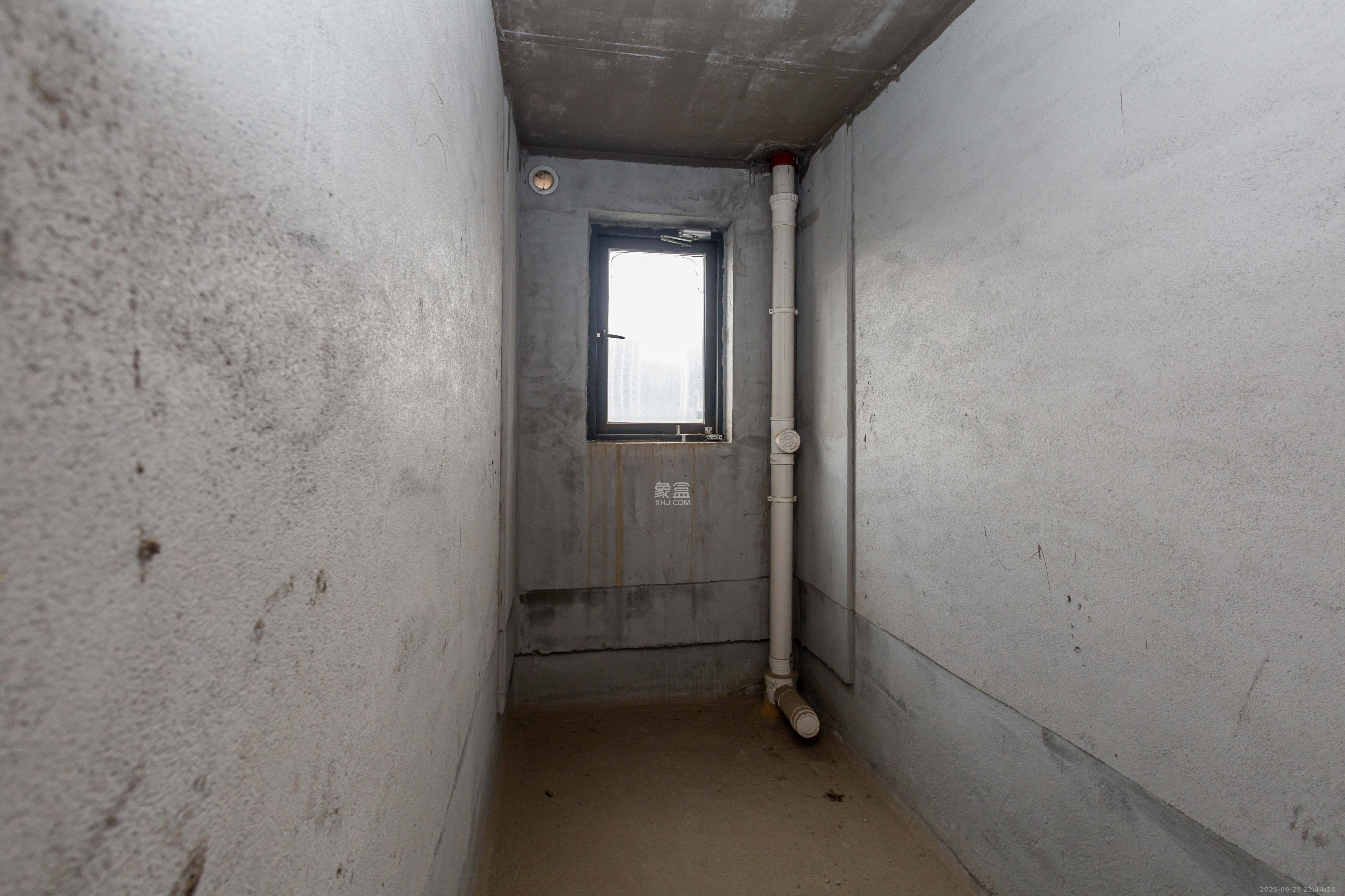 中交中央公园D4区  1室0厅0卫    158.0万卫生间