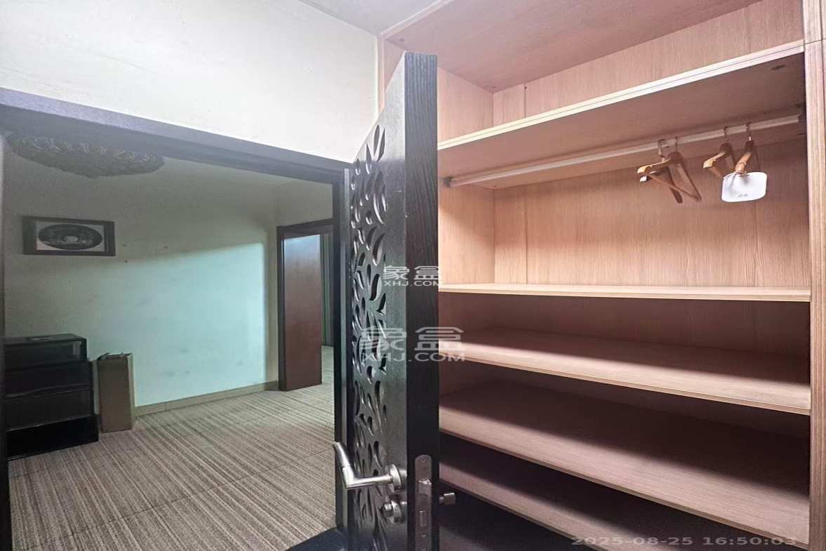 岳泰理想城  2室2厅1卫    2600.0元/月 岳泰理想城  2室2厅1卫    2600.0元/月室内图