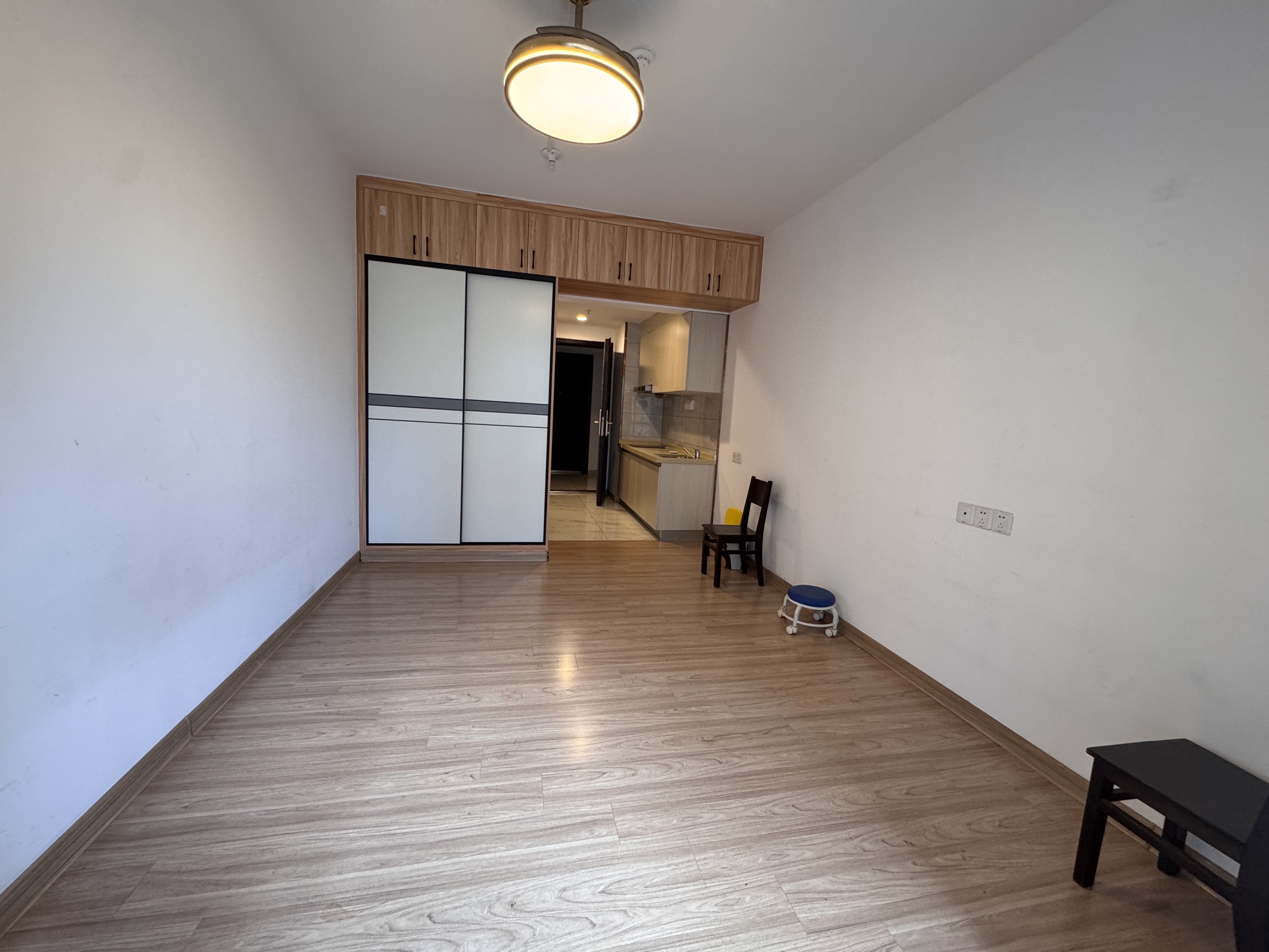 新长海漓湘悦  1室0厅0卫    1200.0元/月户型图