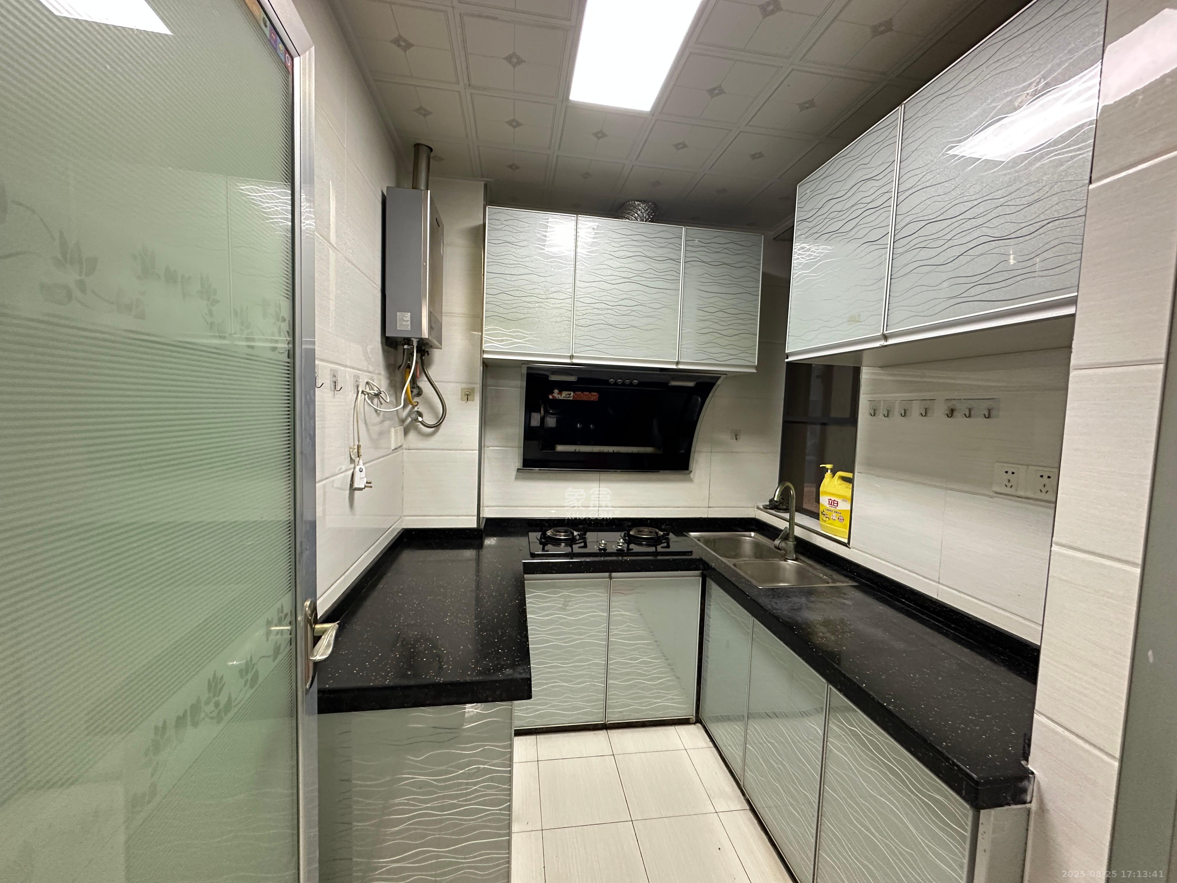 方略城市广场  2室2厅1卫    2200.0元/月 方略城市广场  2室2厅1卫    2200.0元/月室内图