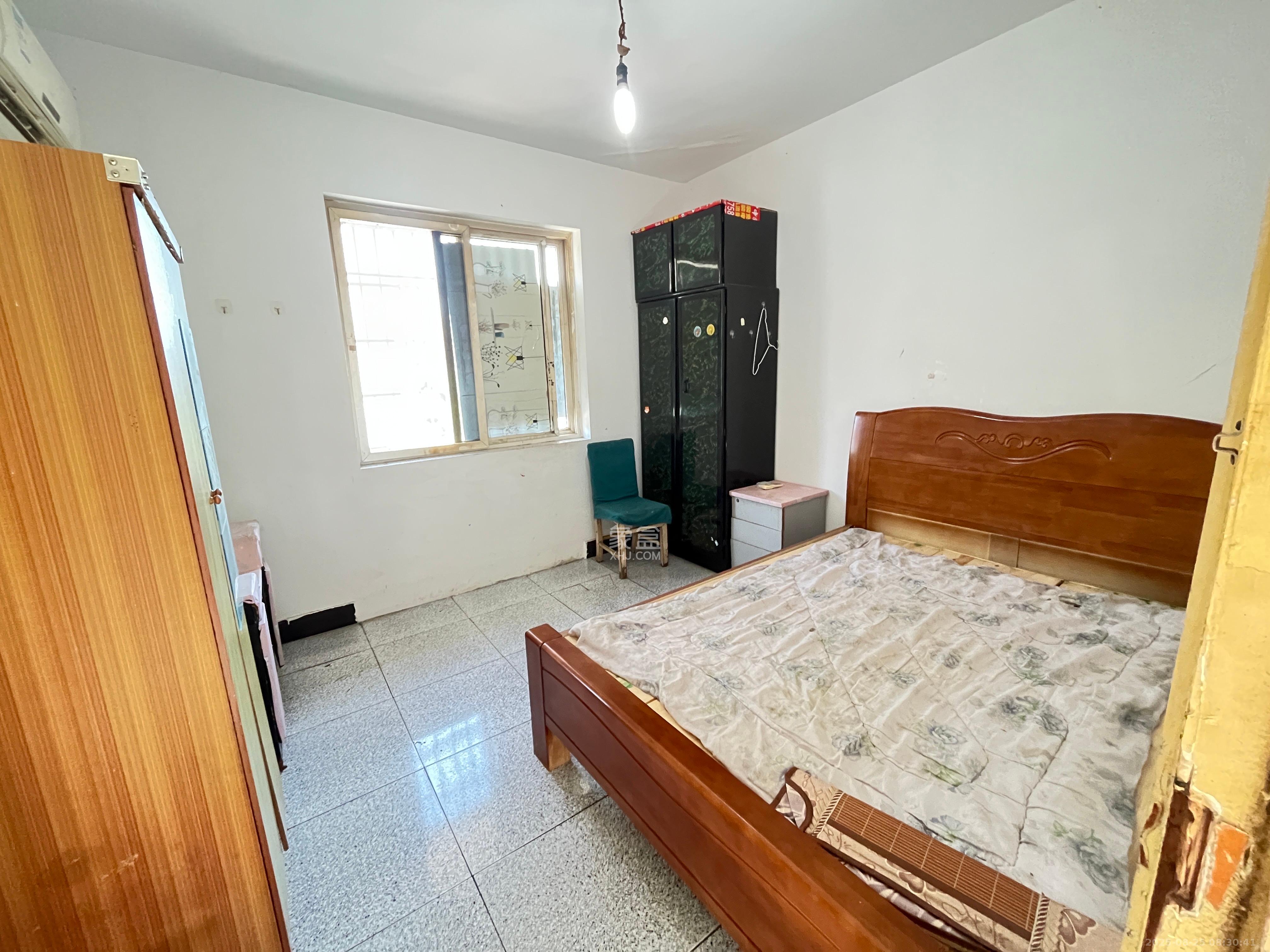 德政园  2室2厅1卫    1400.0元/月室内图