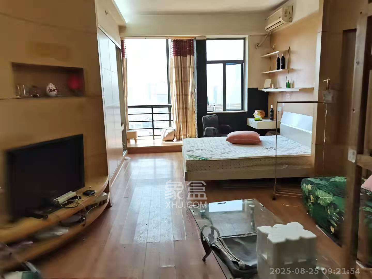 YO领域(领御大厦)  1室1厅1卫    1800.0元/月 YO领域(领御大厦)  1室1厅1卫    1800.0元/月室内图