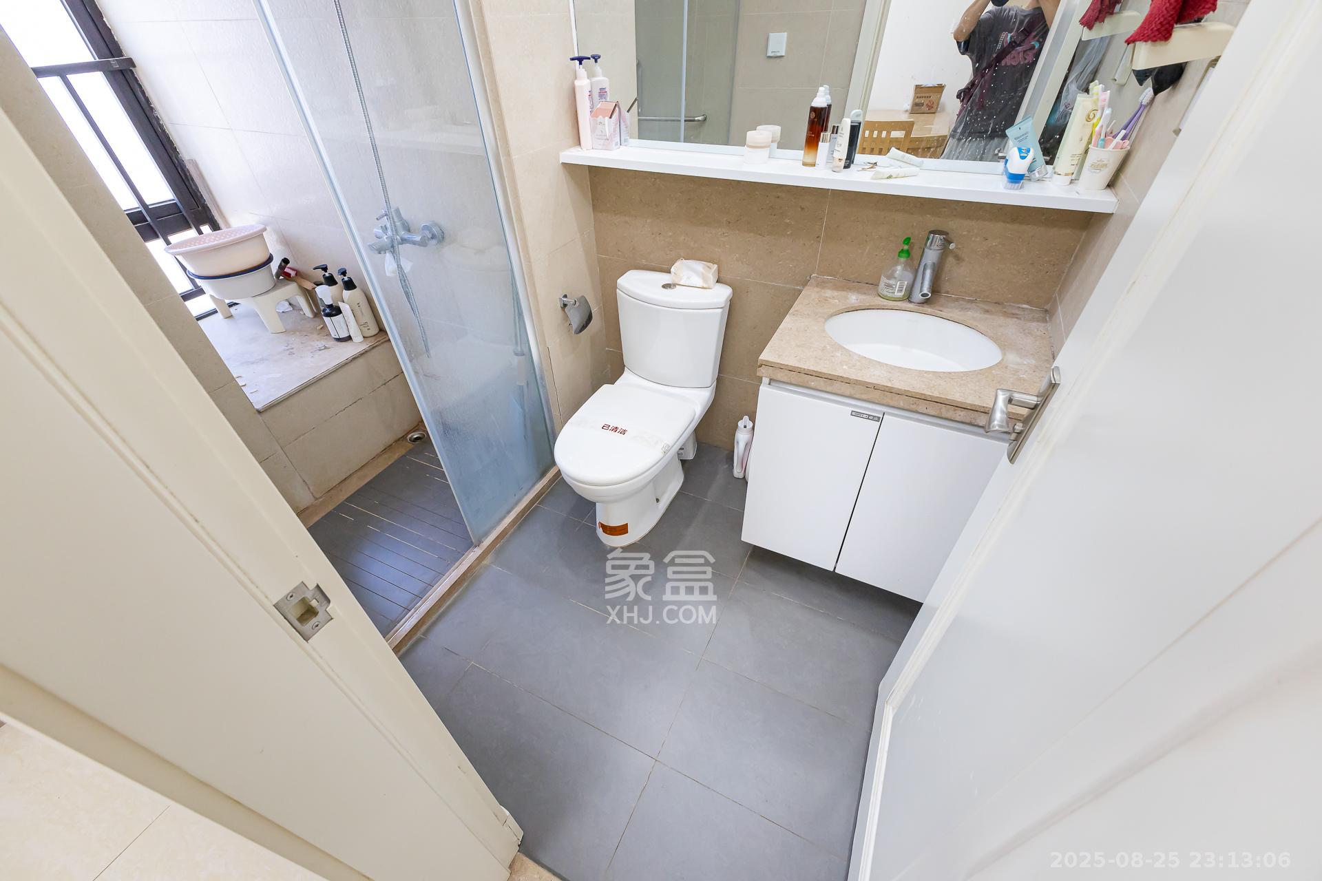 时代倾城一期 3室2厅1卫 78.8万 时代倾城一期 3室2厅1卫 78.8万卫生间