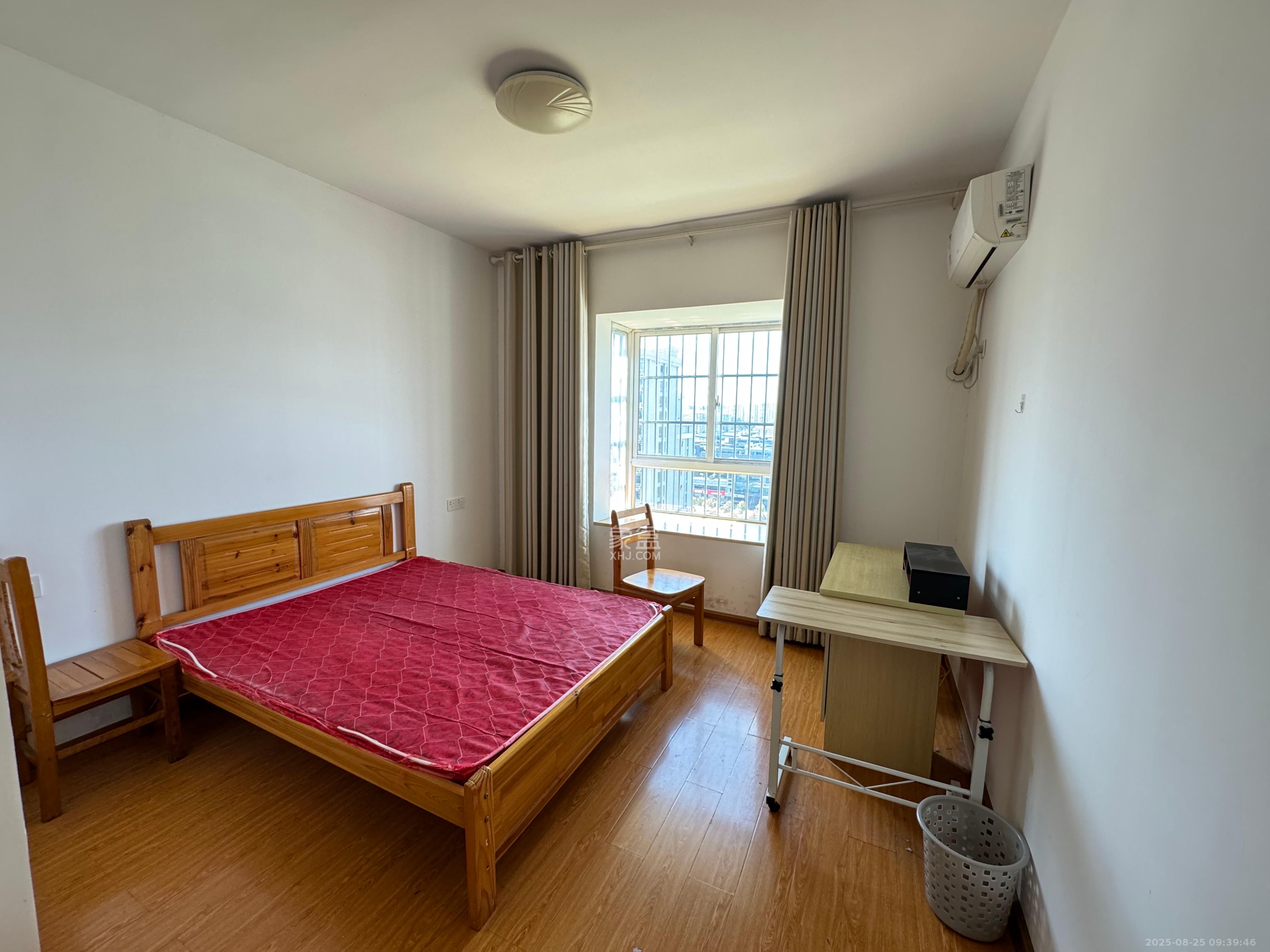 理工大学职工单位房青年汇 3室2厅2卫 2150.0元/月 理工大学职工单位房青年汇 3室2厅2卫 2150.0元/月室内图