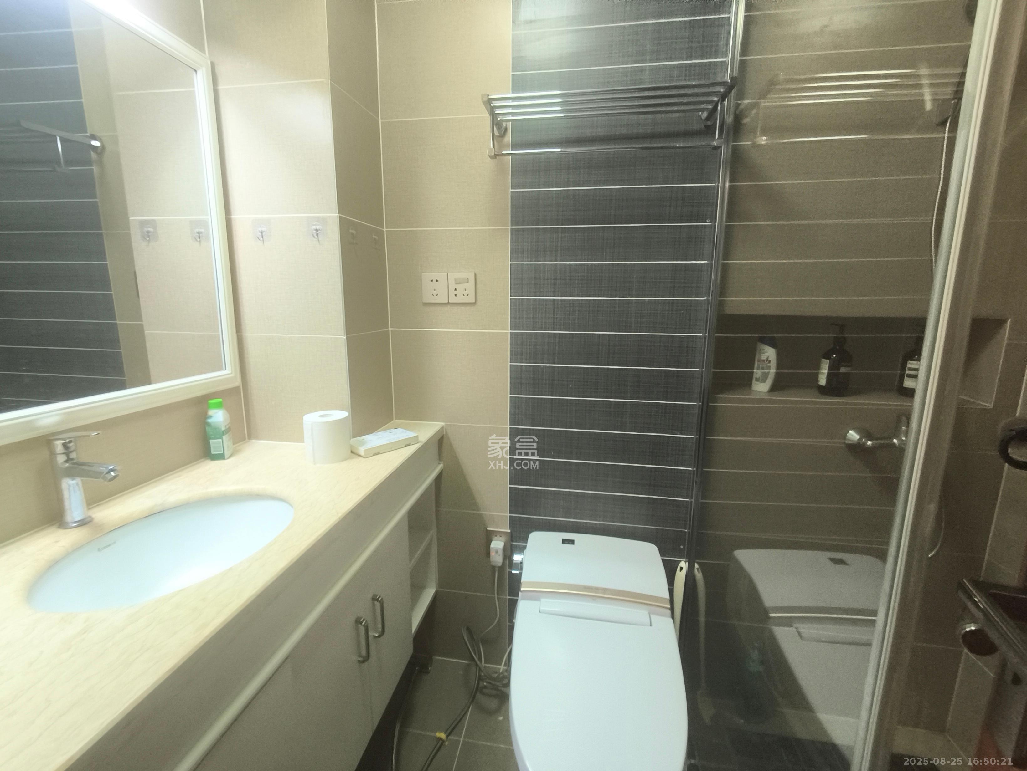 星电恬园 4室2厅2卫 4200.0元/月 星电恬园 4室2厅2卫 4200.0元/月室内图