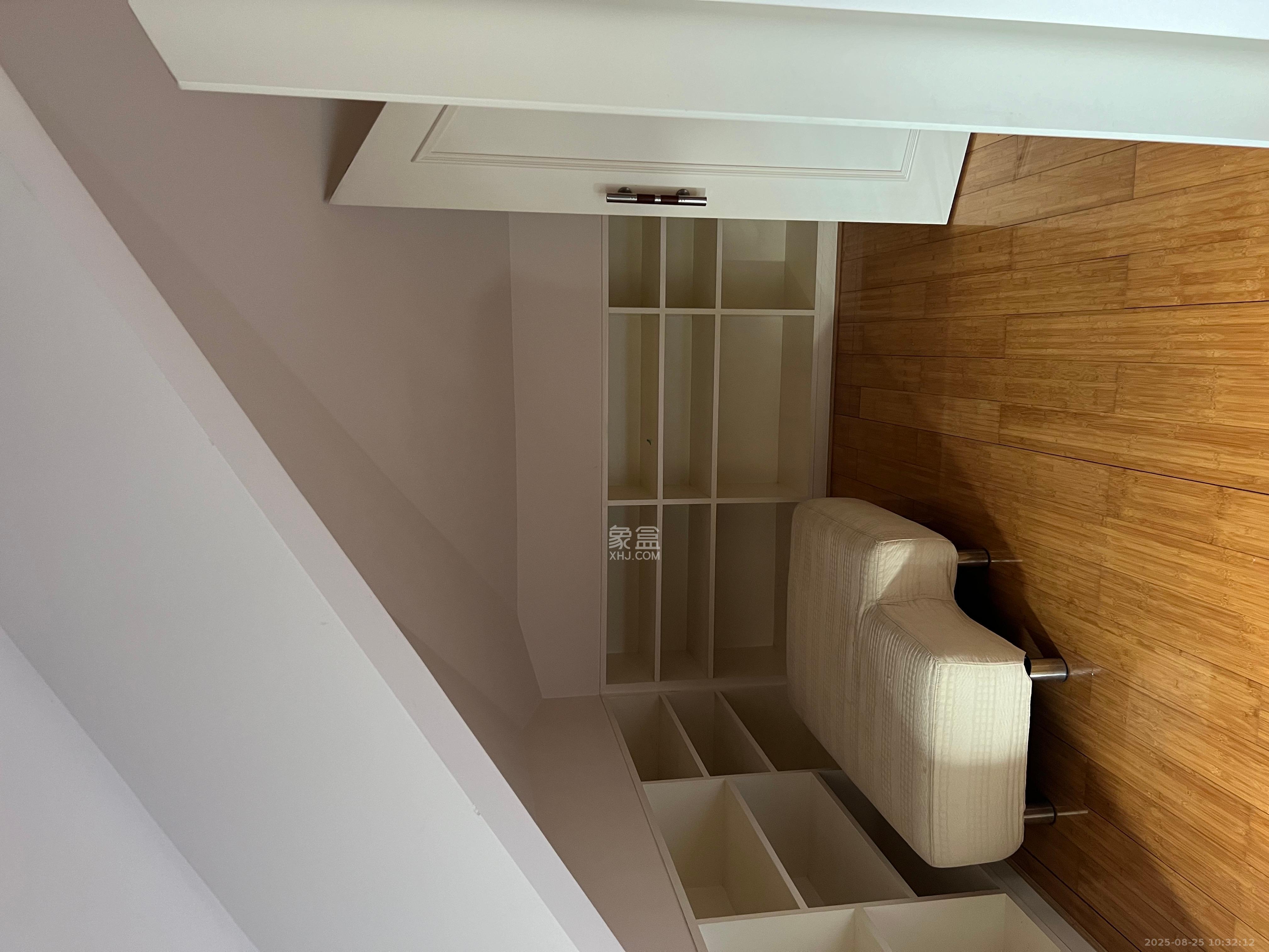 绿城桂花城 1室3厅1卫 5500.0元/月 绿城桂花城 1室3厅1卫 5500.0元/月室内图