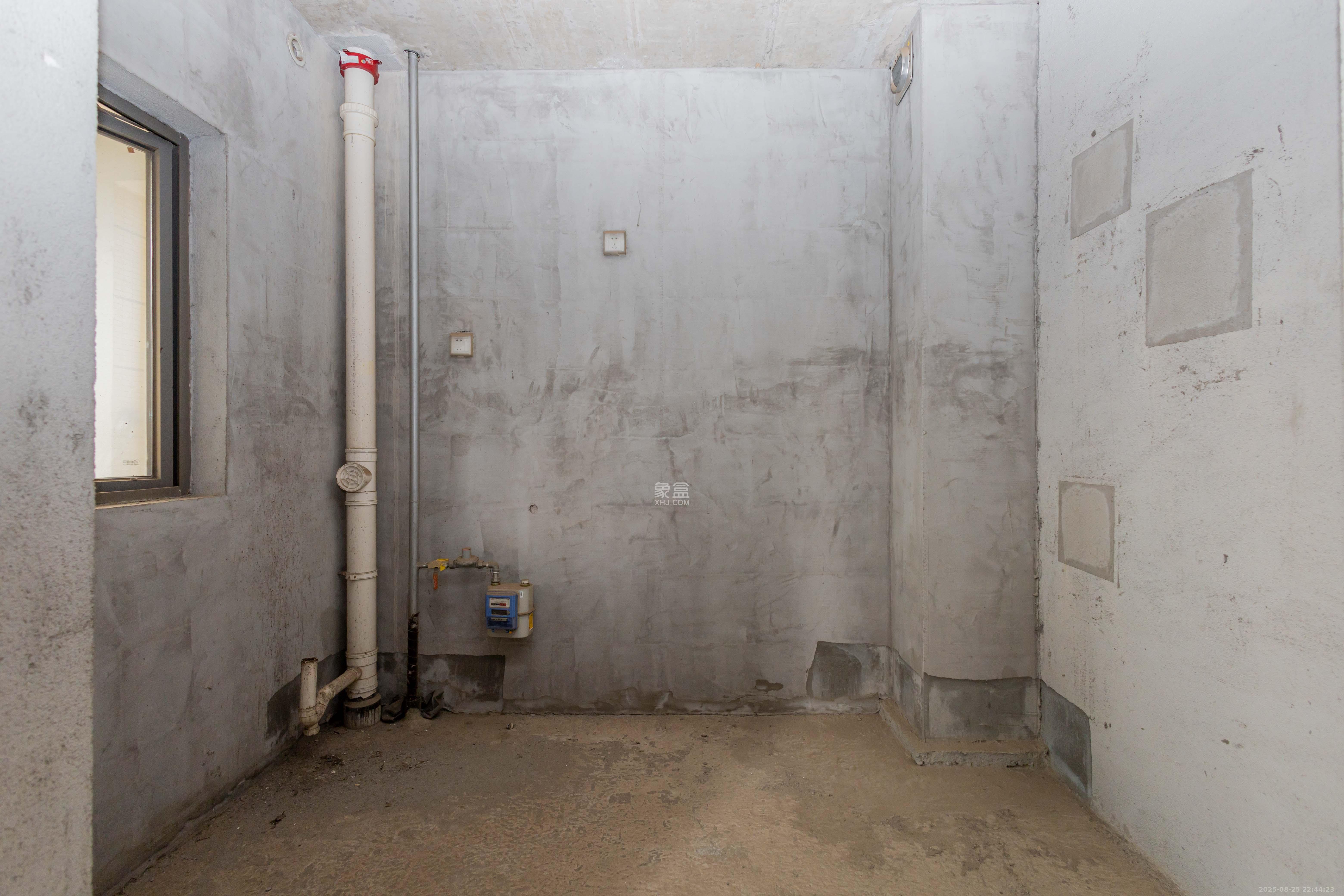 中交中央公园D4区  1室0厅0卫    158.0万厨房