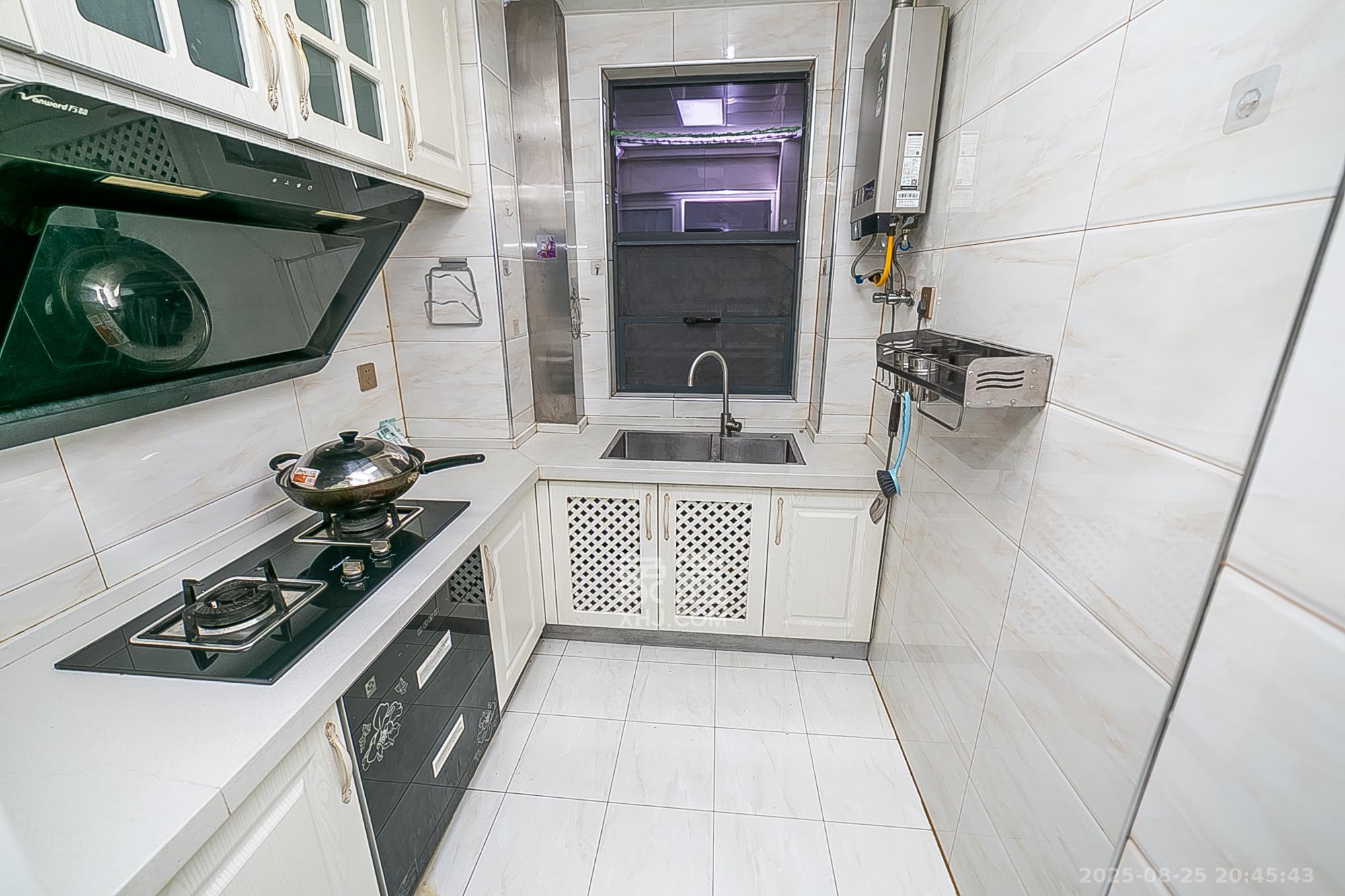 天鸿天府(天鸿中央大院)  3室2厅2卫    105.0万 天鸿天府(天鸿中央大院)  3室2厅2卫    105.0万其他