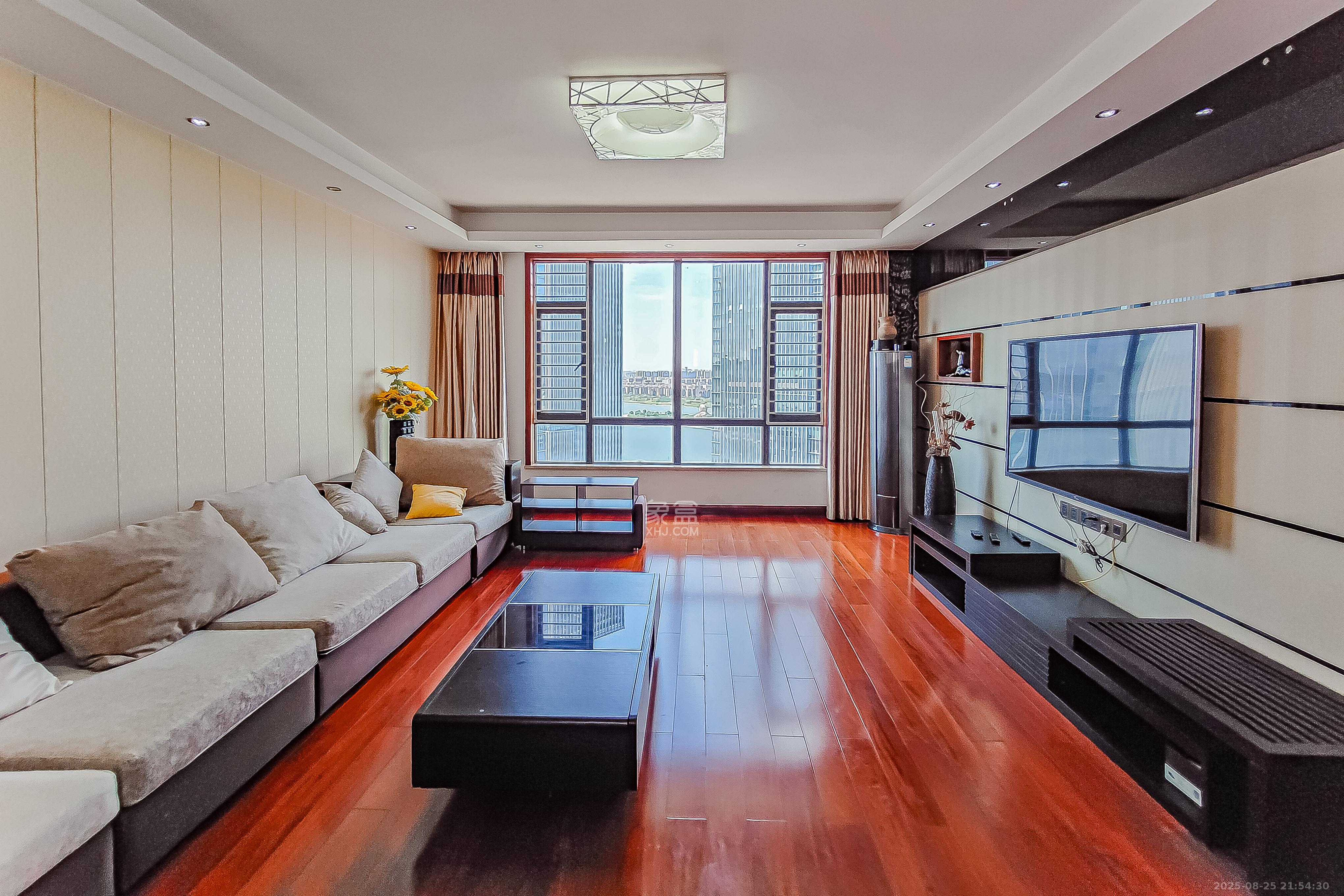 书院观邸 4室2厅1卫 188.0万 书院观邸 4室2厅1卫 188.0万客厅