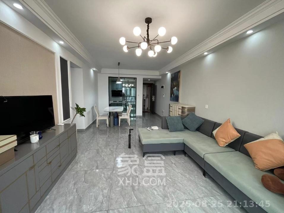 轻盐阳光CEO(轻盐雅苑)(轻奢时代)  3室2厅2卫    2600.0元/月 轻盐阳光CEO(轻盐雅苑)(轻奢时代)  3室2厅2卫    2600.0元/月室内图