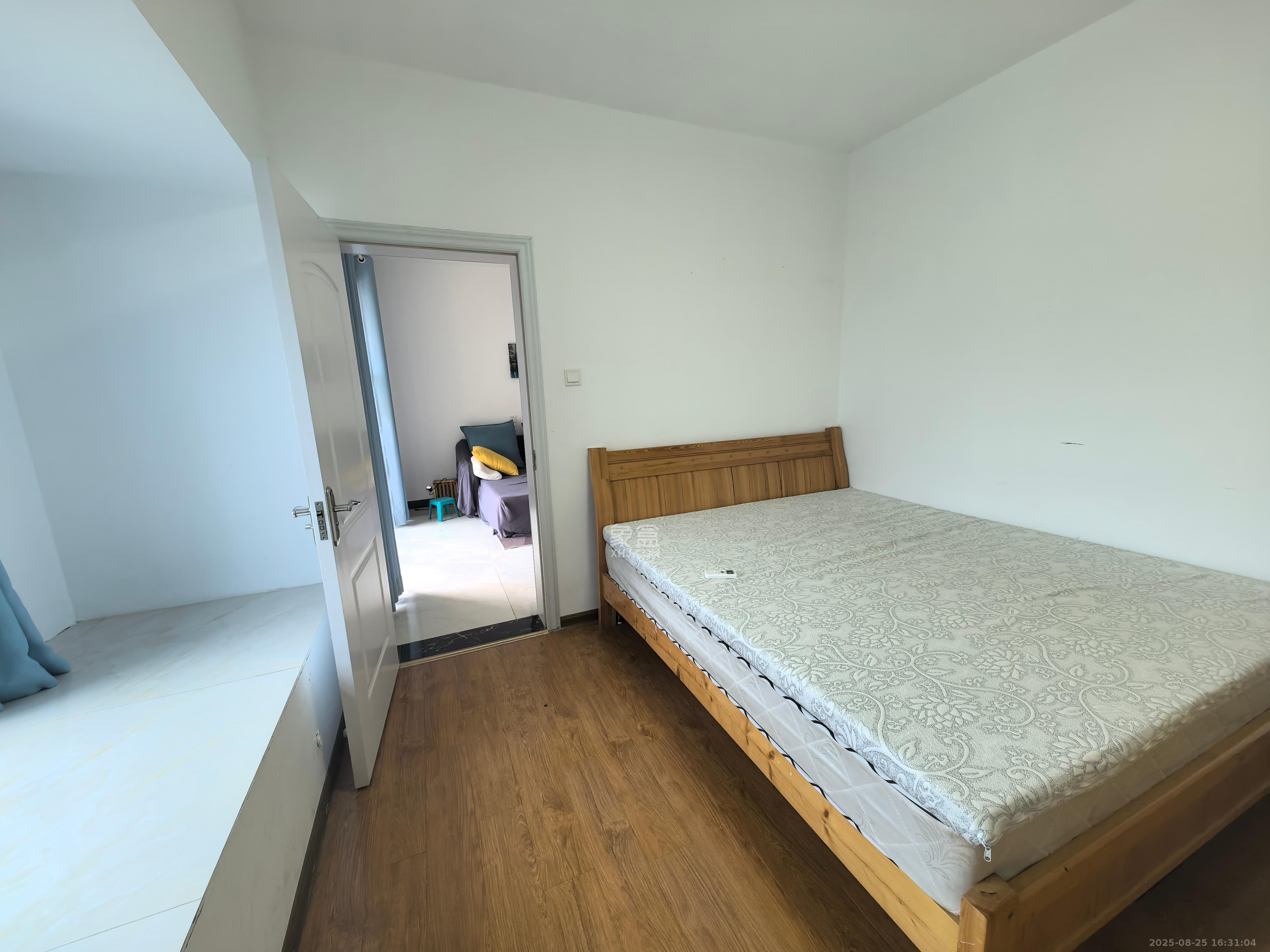 万国城(当代满庭春MOMA)三期  1室2厅1卫    2200.0元/月 万国城(当代满庭春MOMA)三期  1室2厅1卫    2200.0元/月室内图