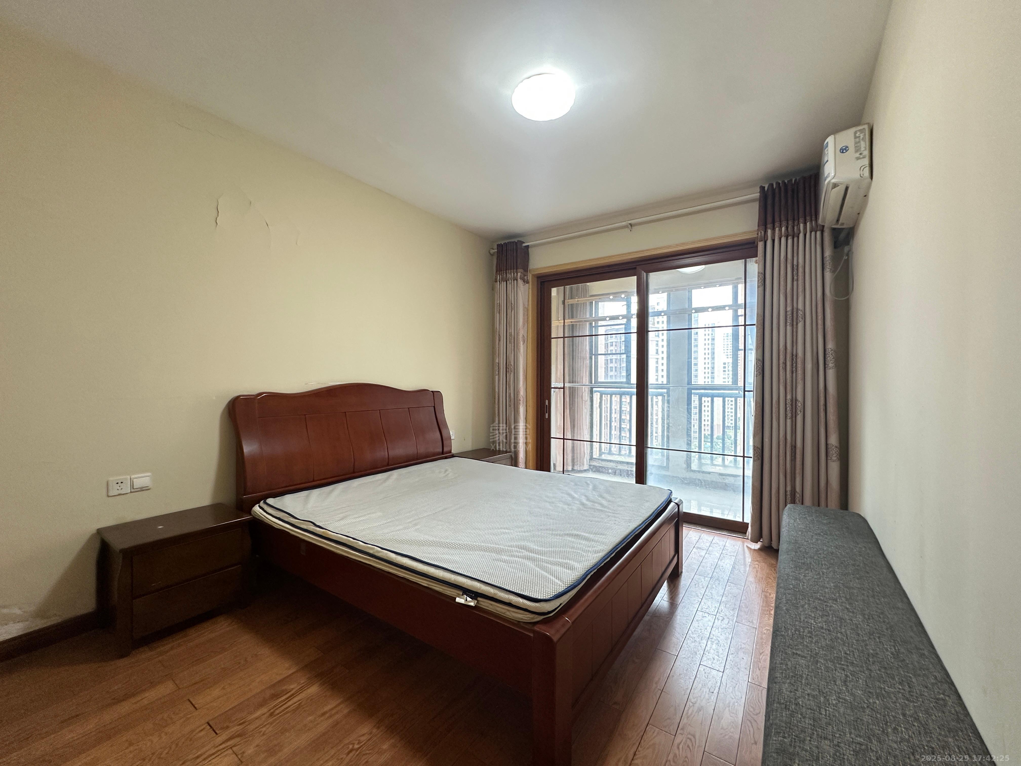 泰山公馆  1室0厅0卫    1800.0元/月室内图