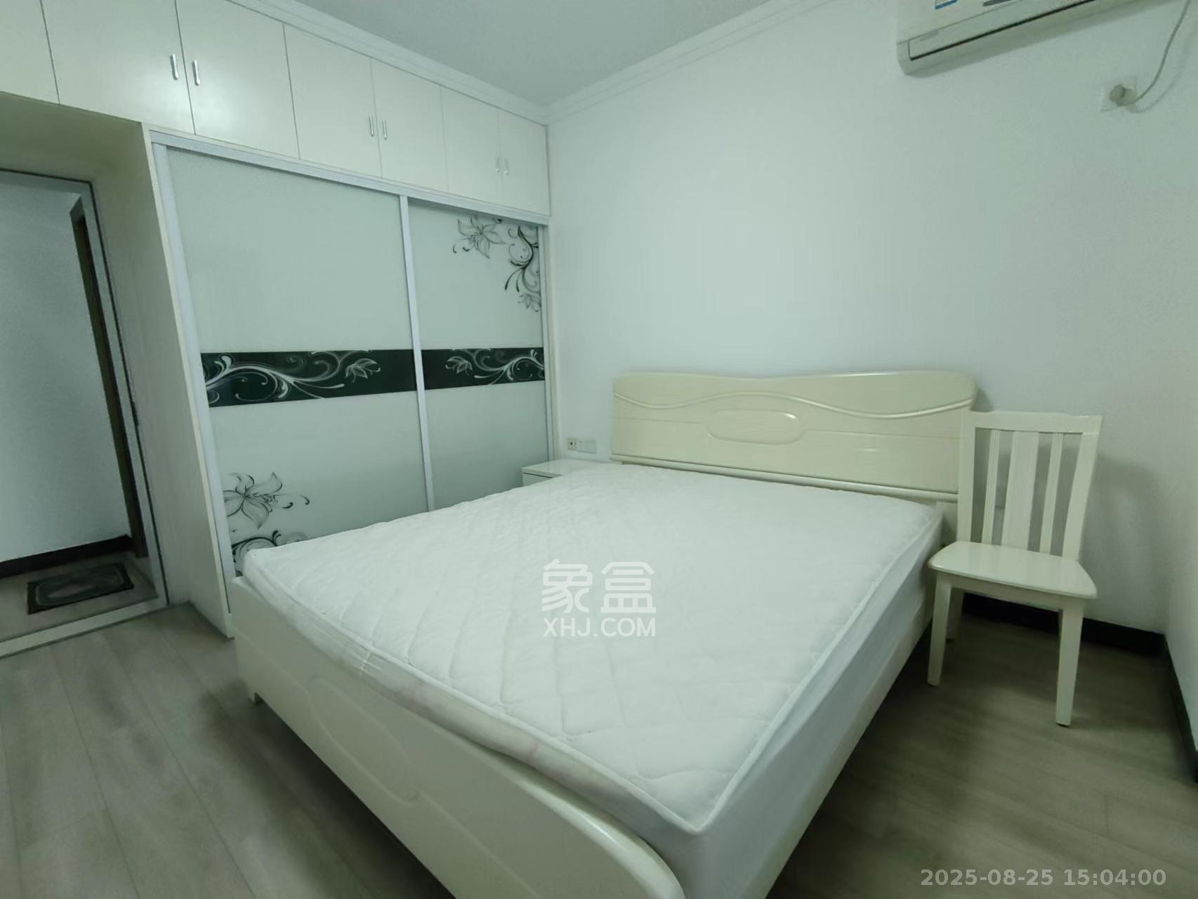 长房时代城  2室2厅1卫   2600.00元/月室内图
