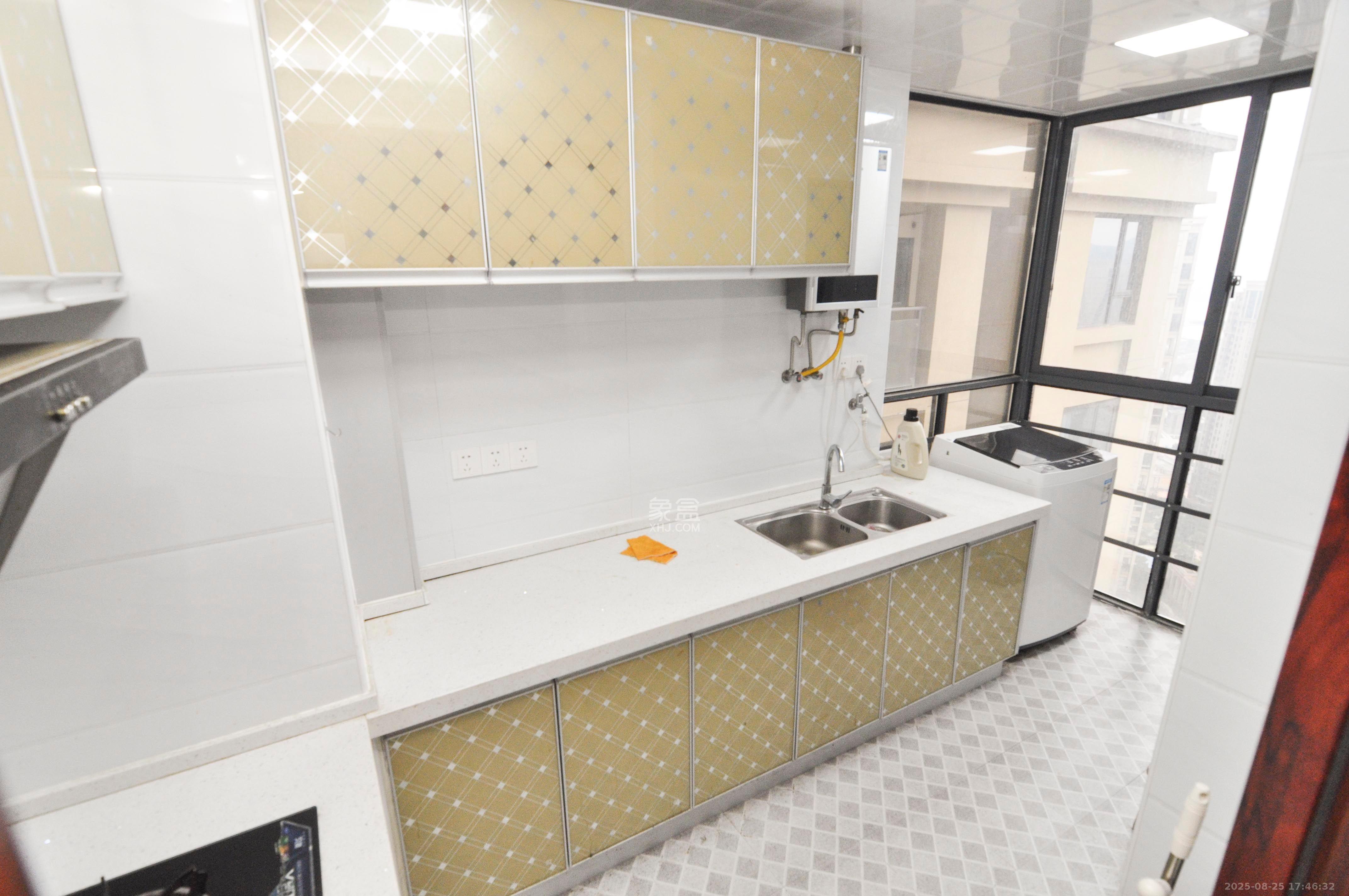 中建梅溪湖中心  3室2厅1卫    3200.0元/月 中建梅溪湖中心  3室2厅1卫    3200.0元/月室内图