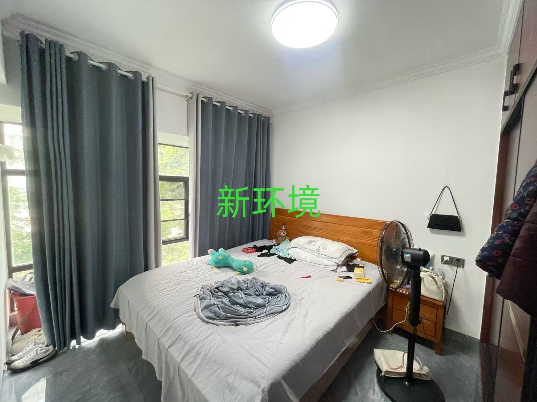 华天城小区  2室2厅1卫   48.00万客厅