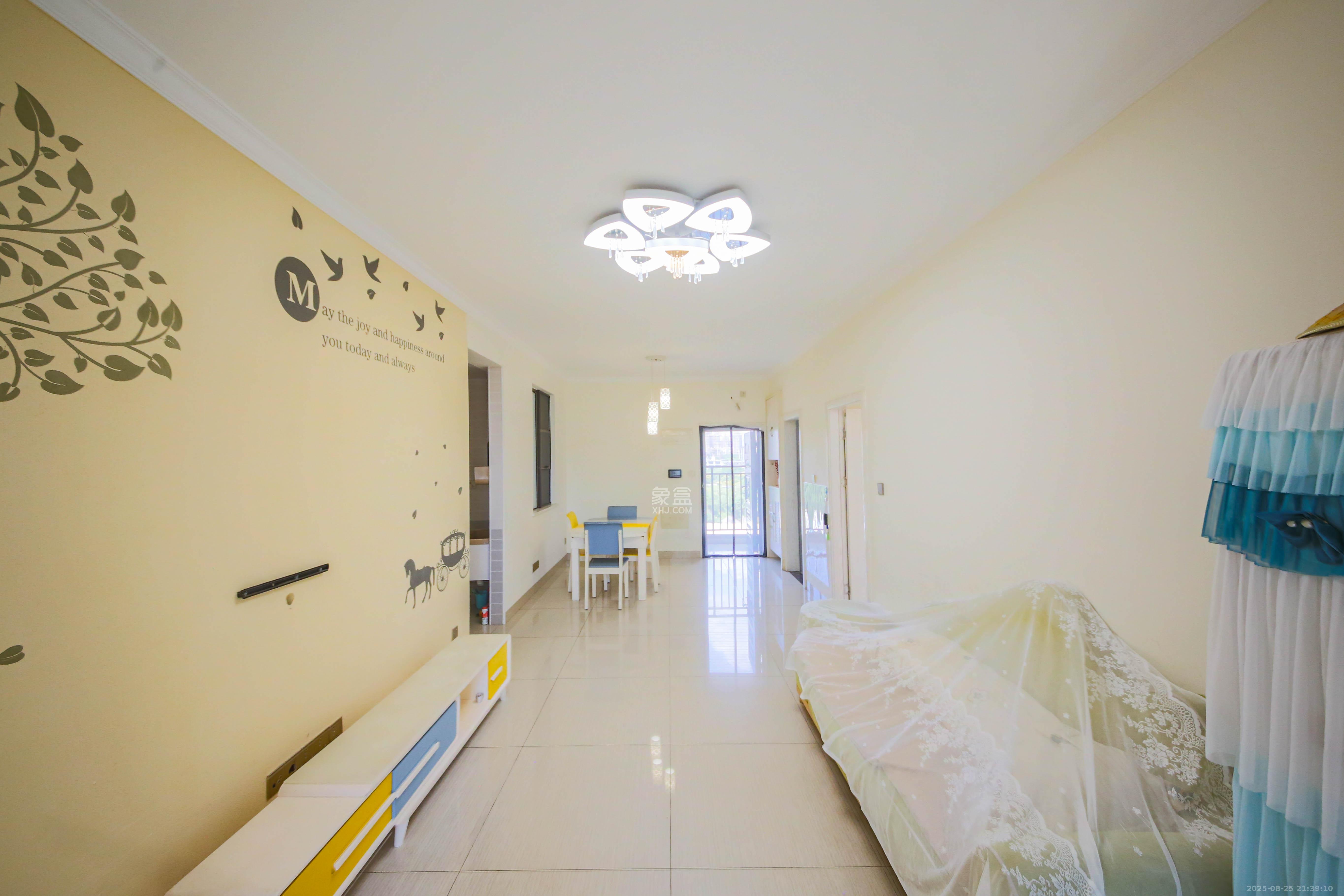 中建信和城  2室2厅1卫    95.0万 中建信和城  2室2厅1卫    95.0万客厅