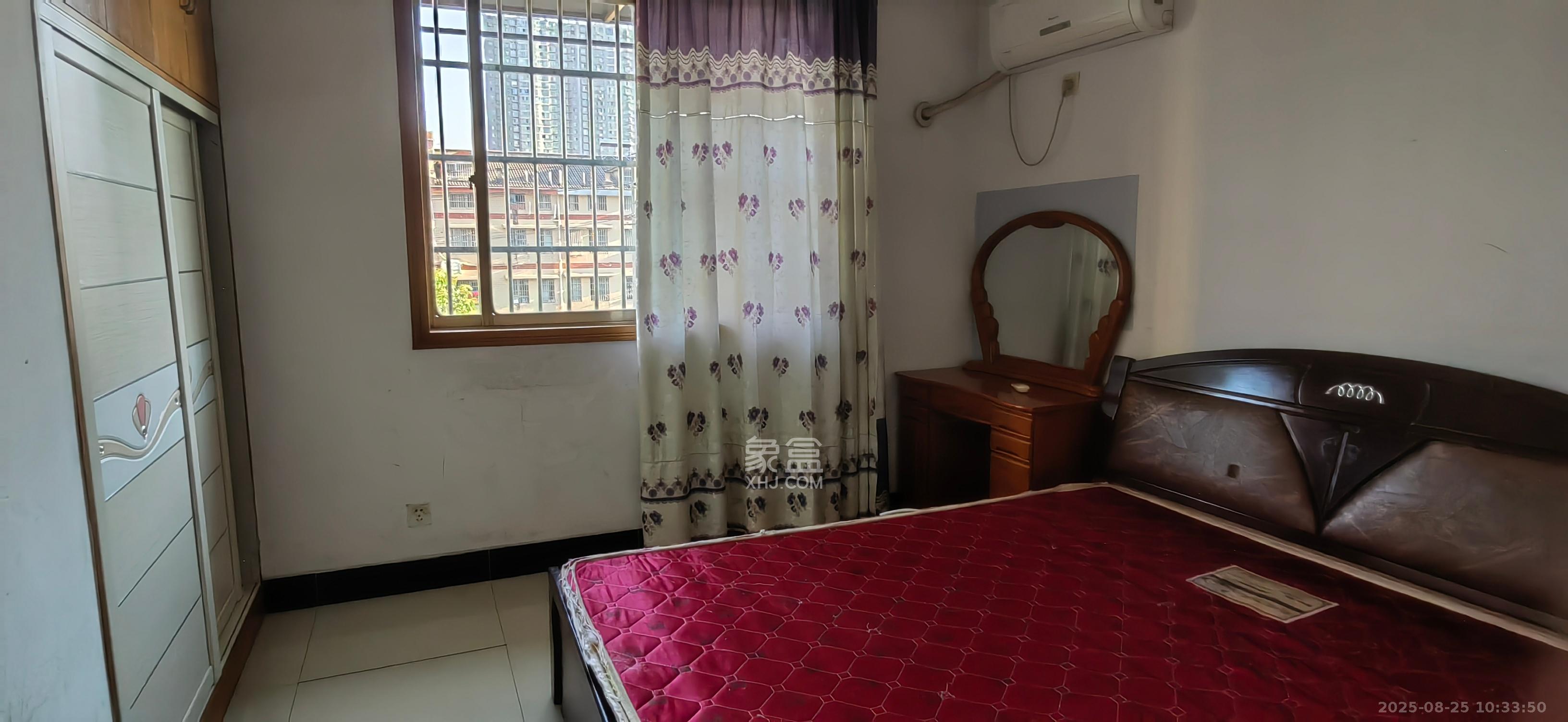 高桥火焰市场  3室1厅1卫    1500.0元/月 高桥火焰市场  3室1厅1卫    1500.0元/月室内图