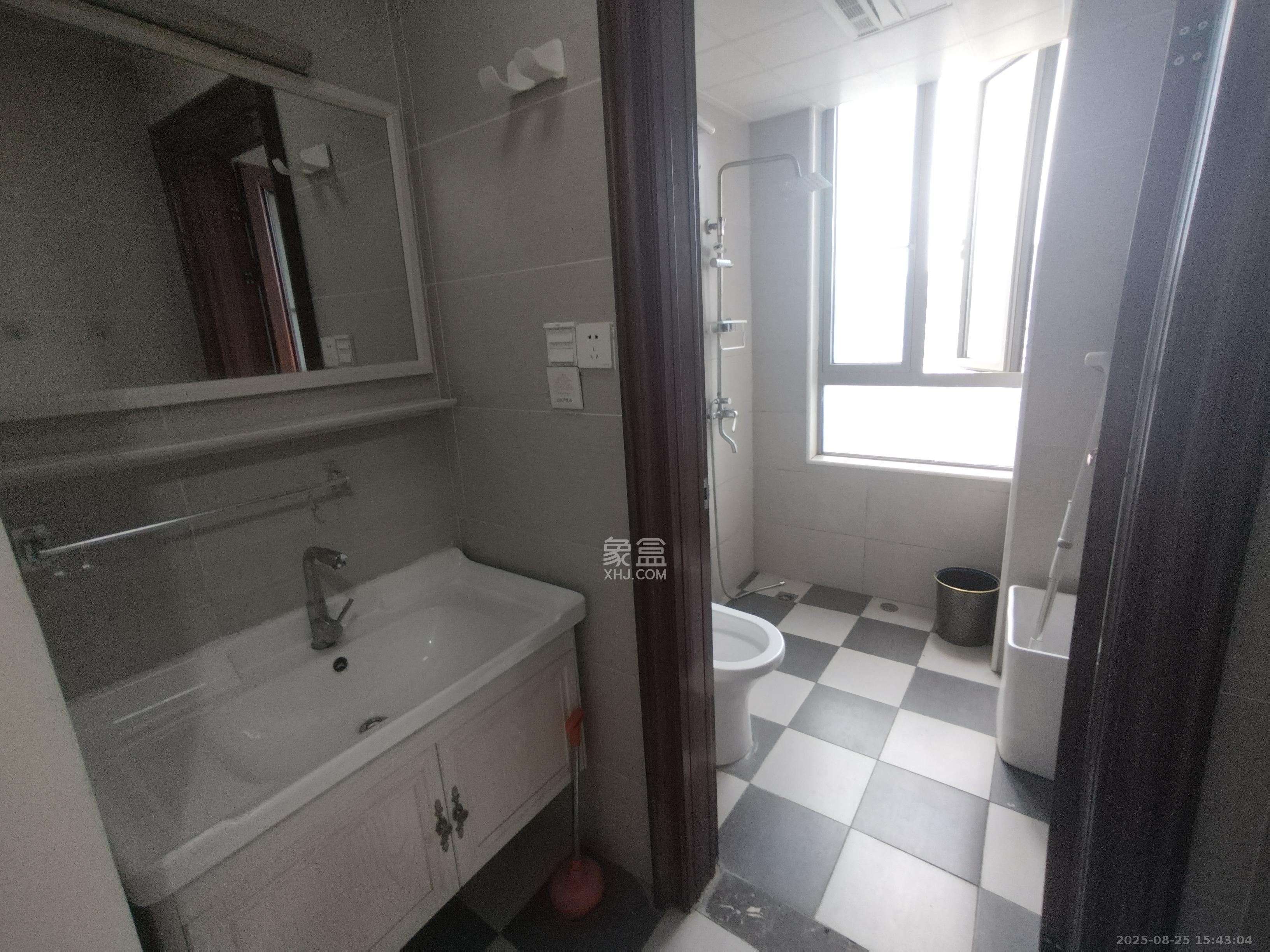 梅溪湖金茂悦（金悦雅苑）  4室1厅2卫    3500.0元/月室内图