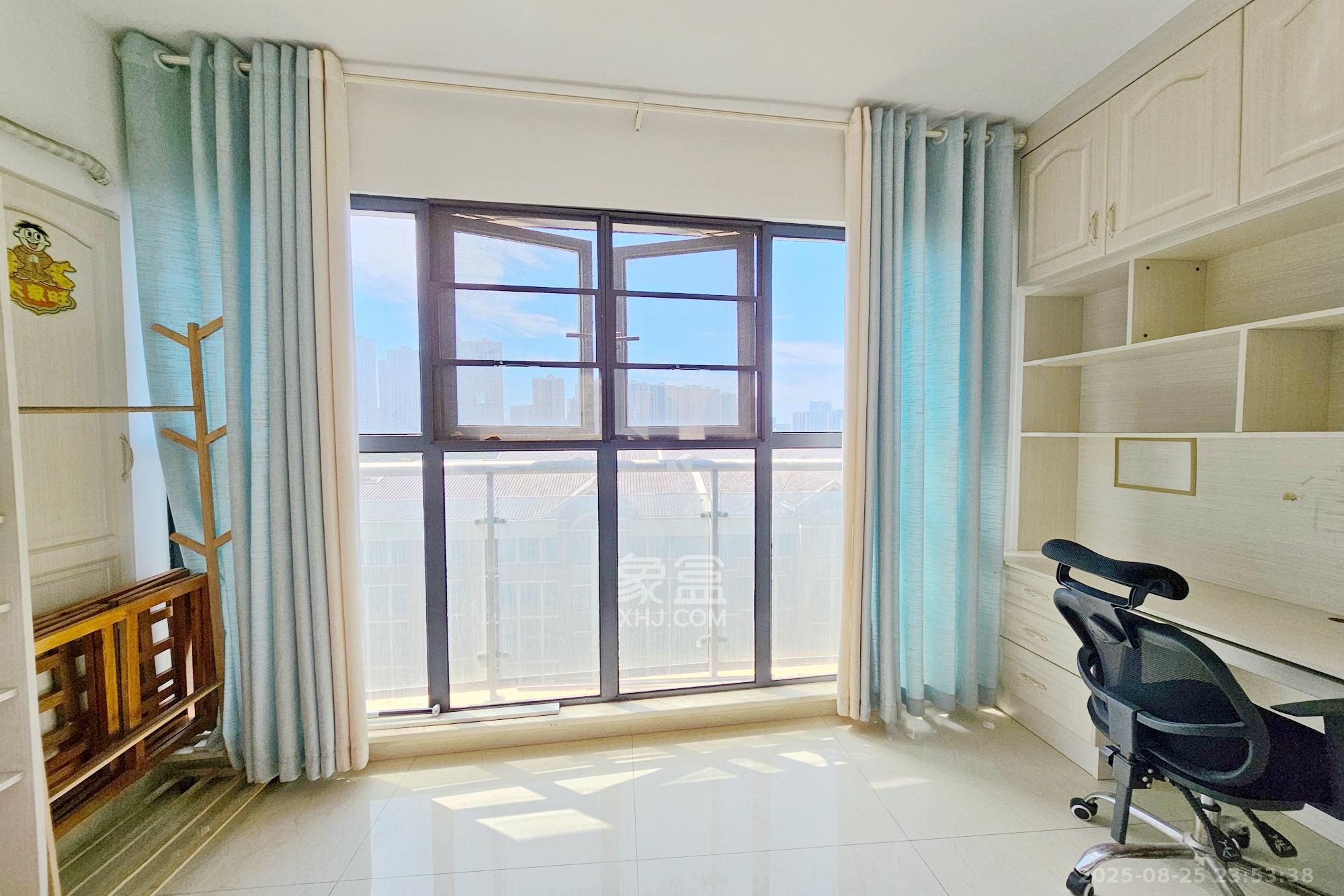 阳光城尚东湾学园区  2室1厅1卫    70.0万 阳光城尚东湾学园区  2室1厅1卫    70.0万其他